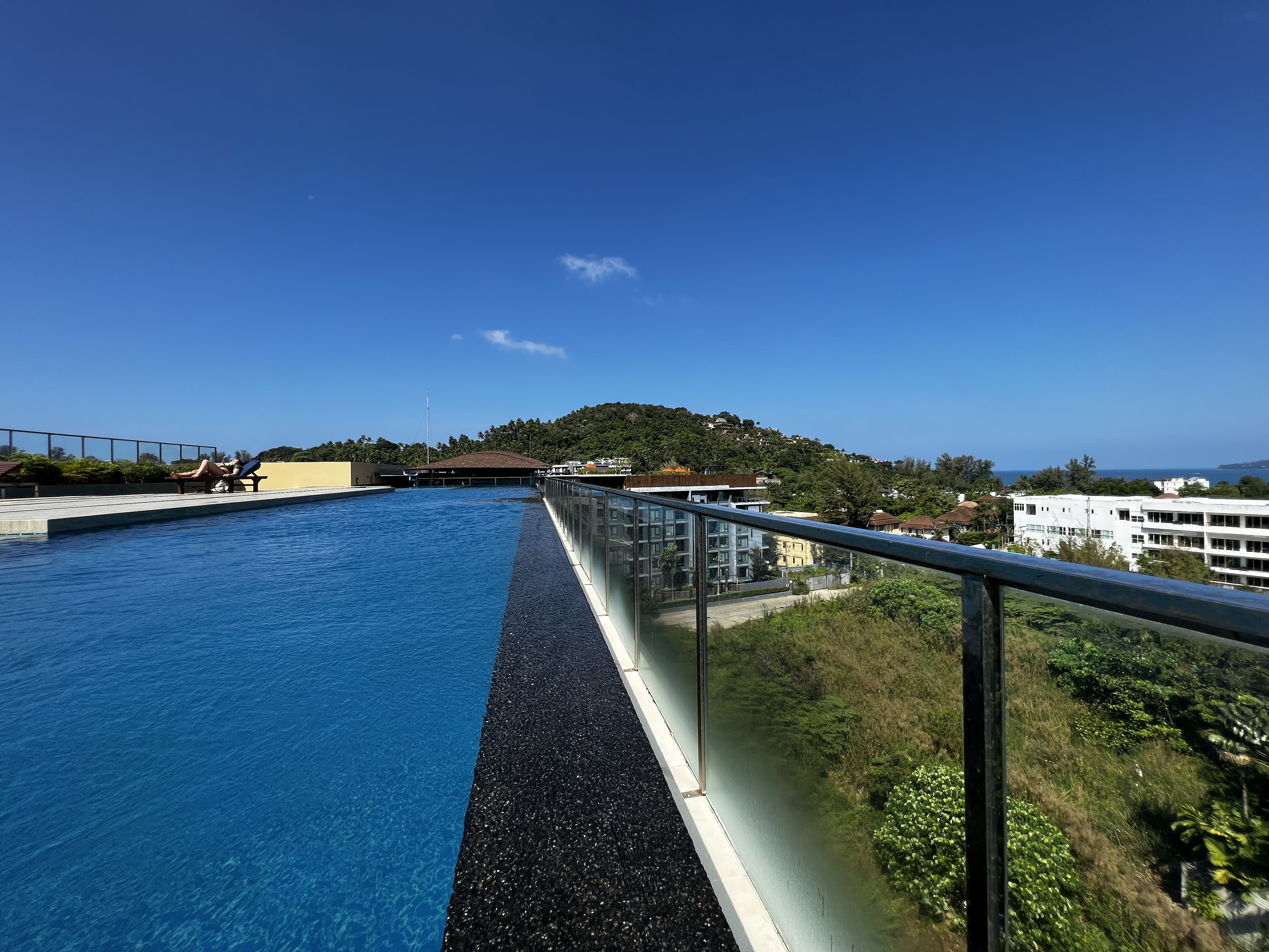 Picture Thailand Phuket Surin Beach The Aristo Resort 2021-12 19 - Tour The Aristo Resort