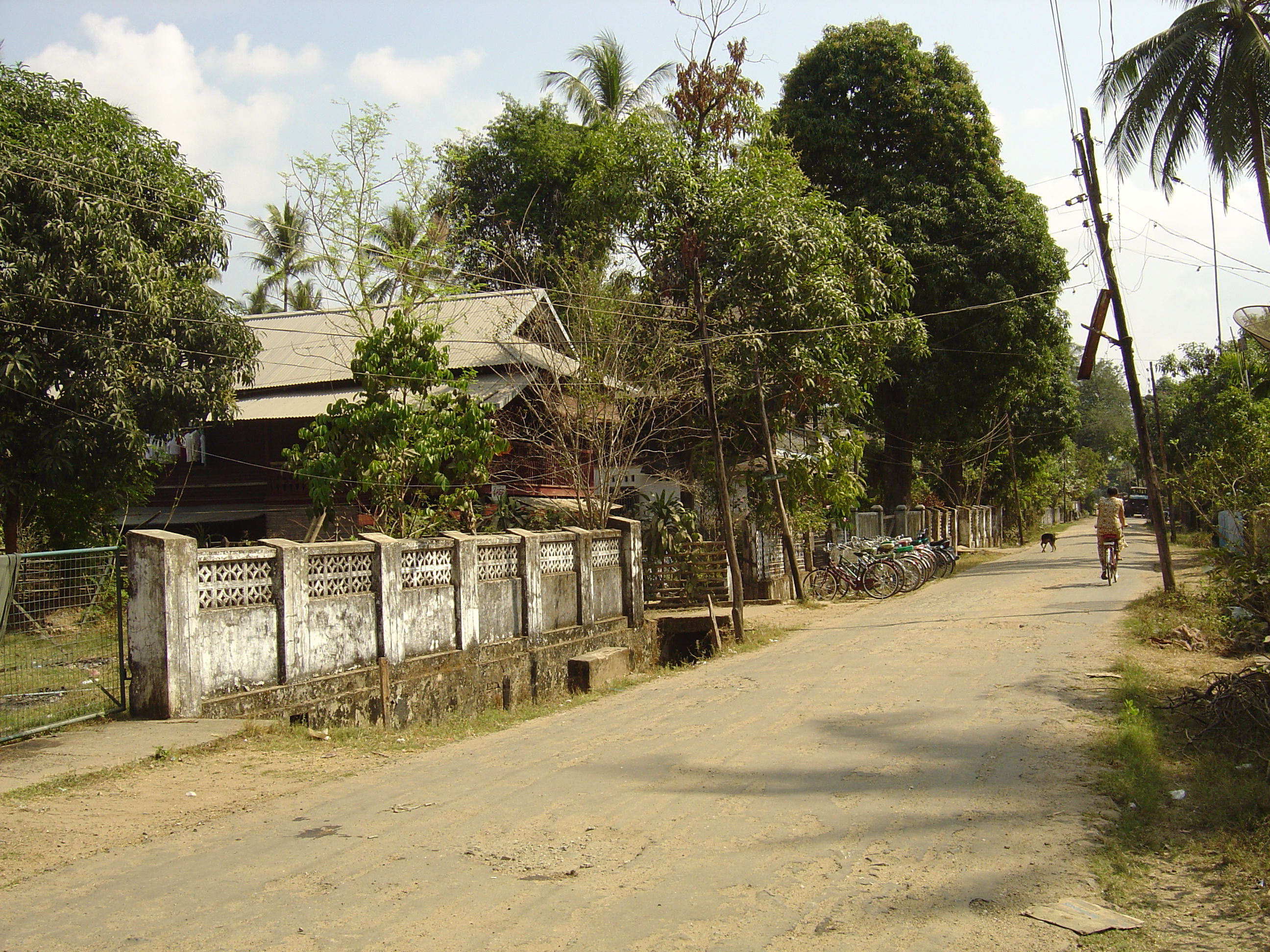 Picture Myanmar Dawei (TAVOY) 2005-01 44 - Recreation Dawei (TAVOY)