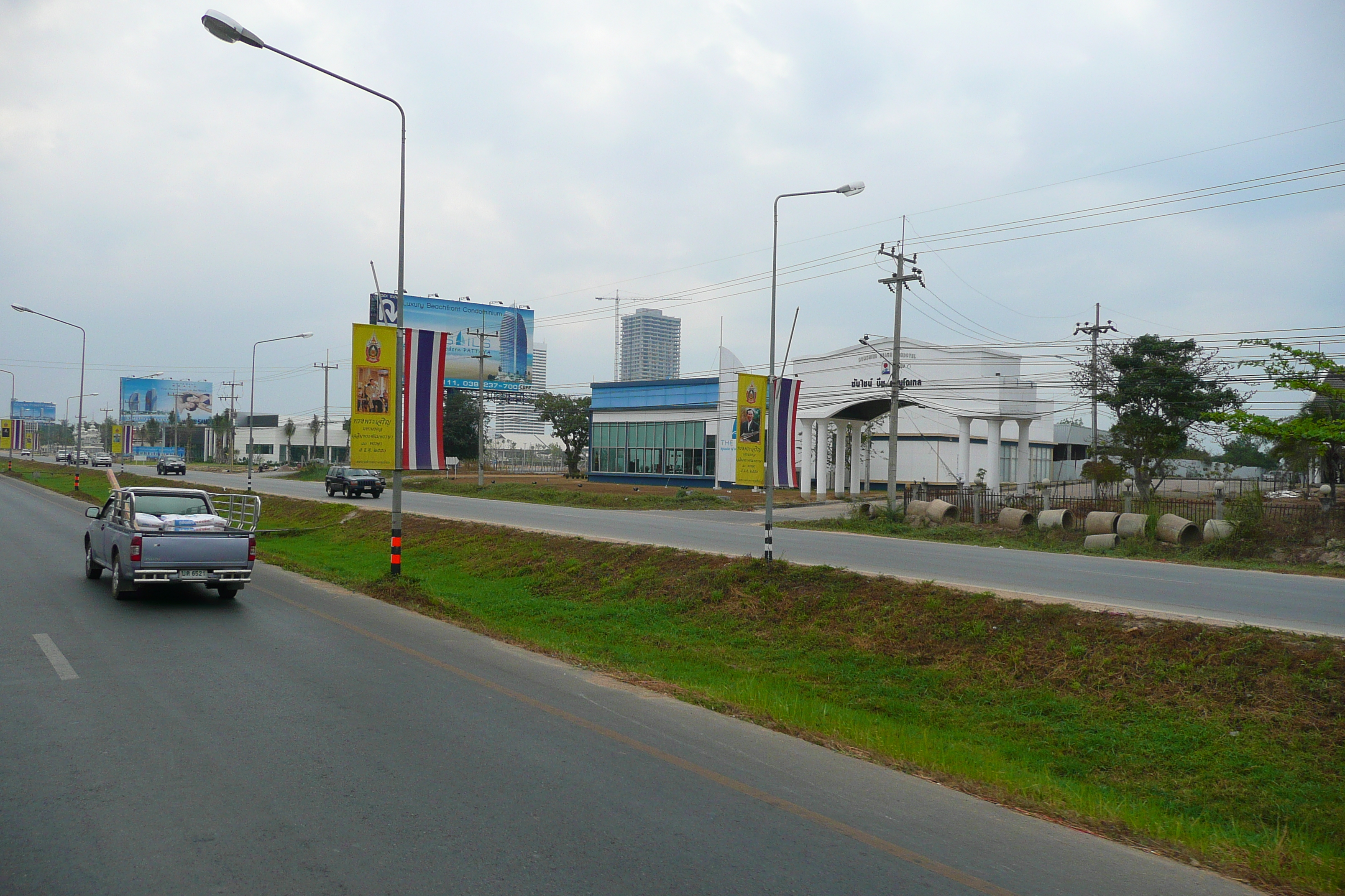 Picture Thailand Chonburi Sukhumvit road 2008-01 118 - Center Sukhumvit road