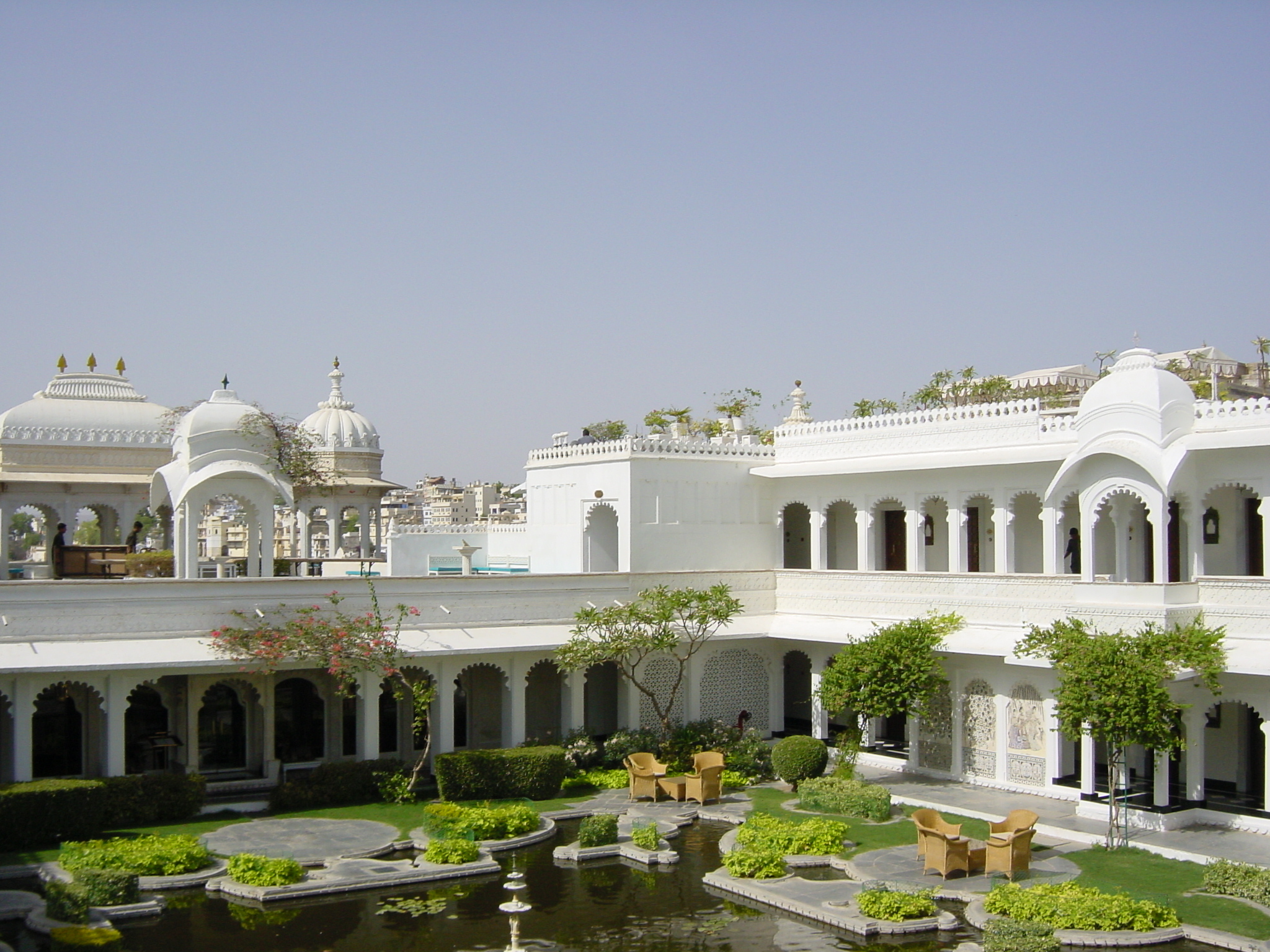 Picture India Udaipur Lake Palace Hotel 2003-05 40 - Discovery Lake Palace Hotel