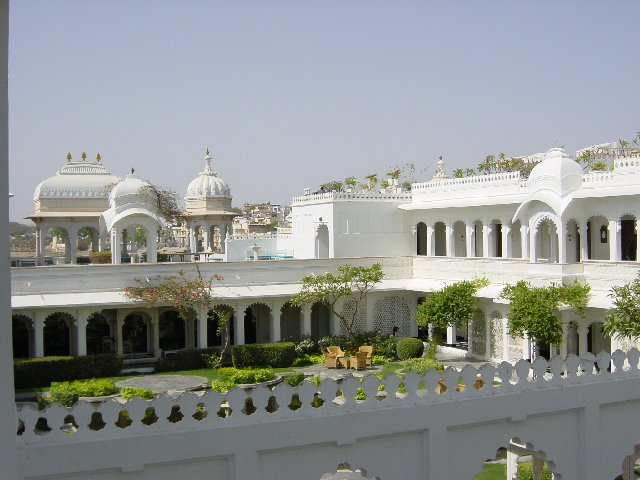 Picture India Udaipur Lake Palace Hotel 2003-05 27 - Recreation Lake Palace Hotel