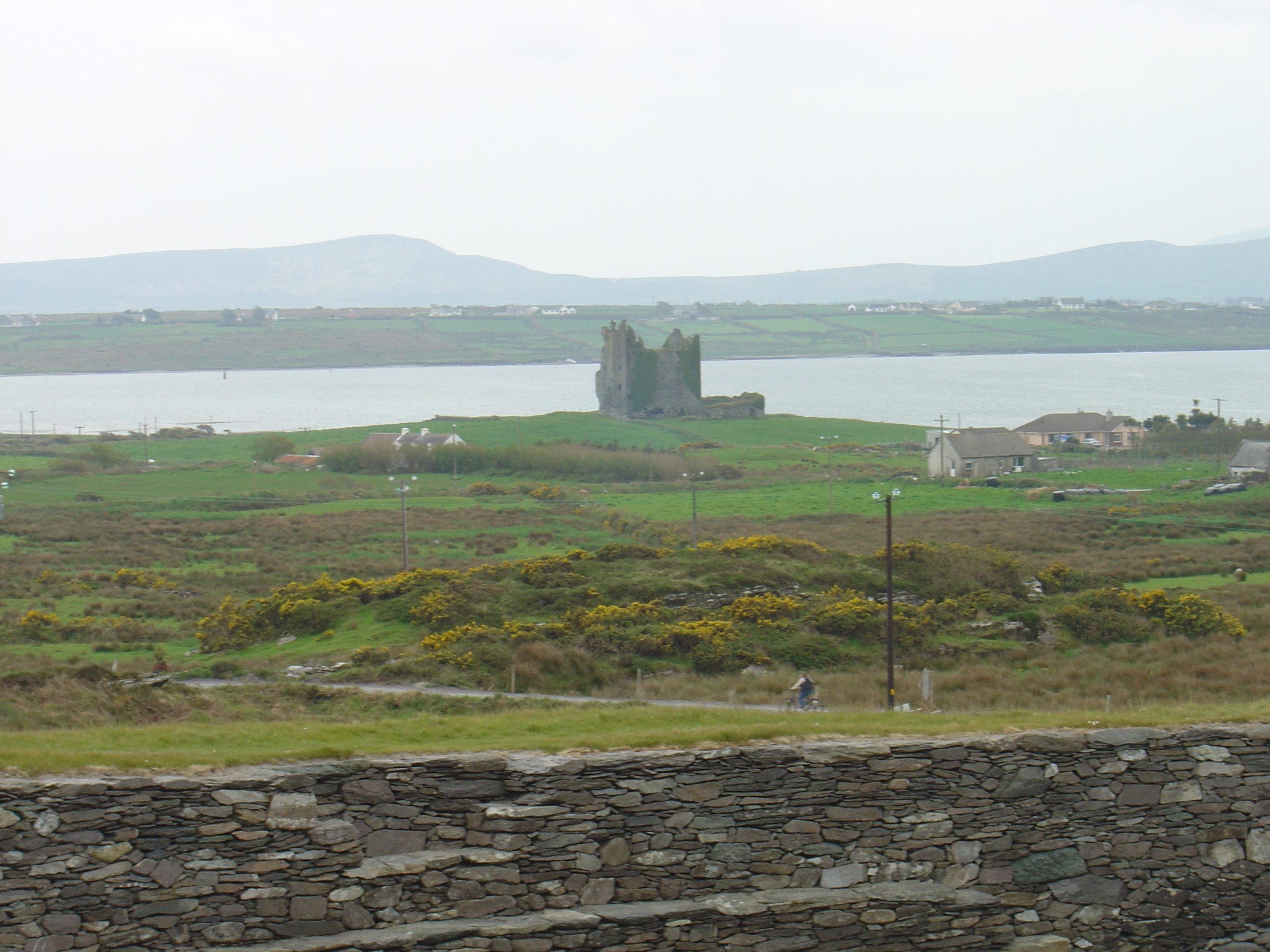 Picture Ireland Kerry Caherdaniel fort 2004-05 17 - Tours Caherdaniel fort