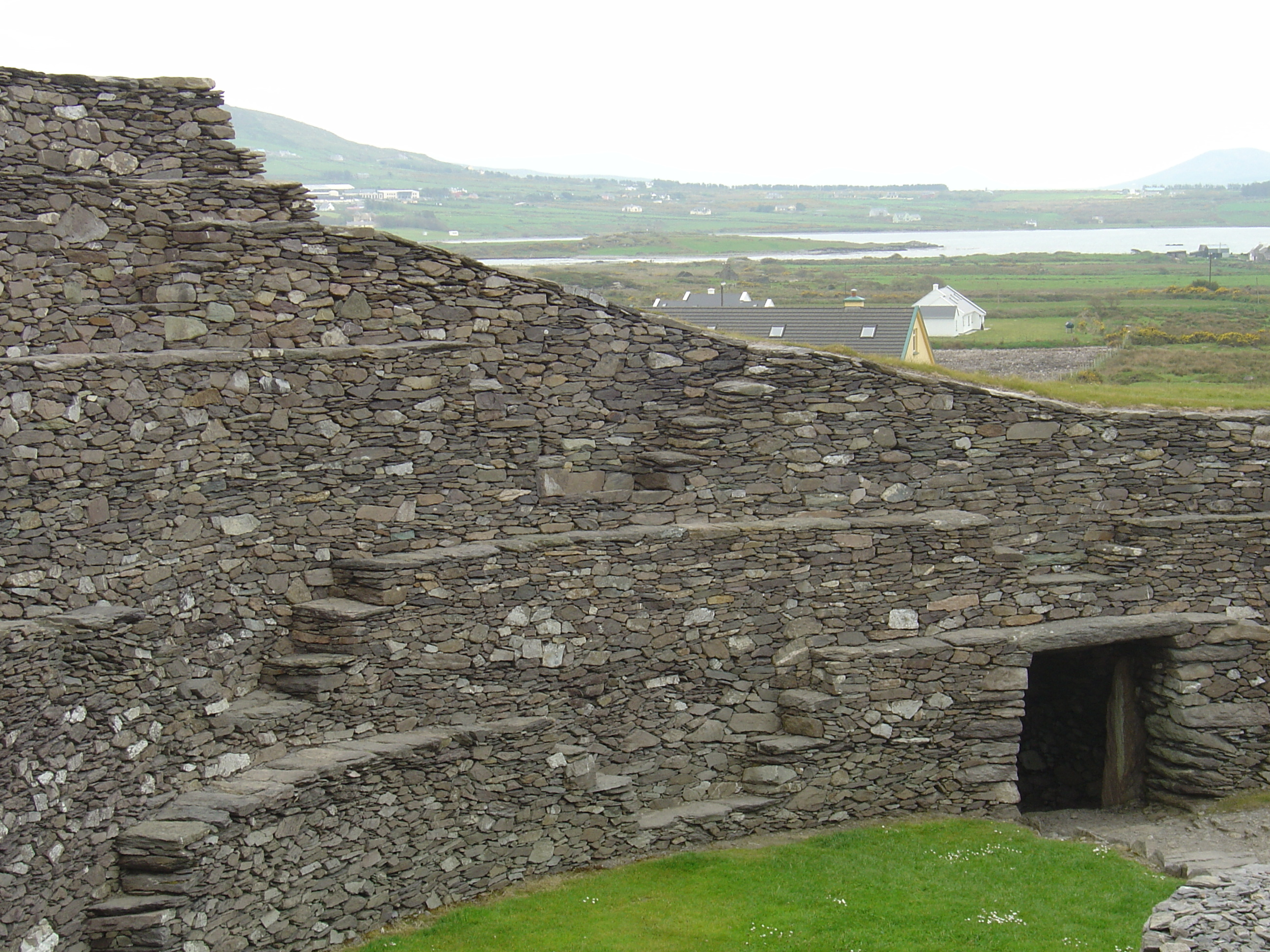 Picture Ireland Kerry Caherdaniel fort 2004-05 18 - Tours Caherdaniel fort