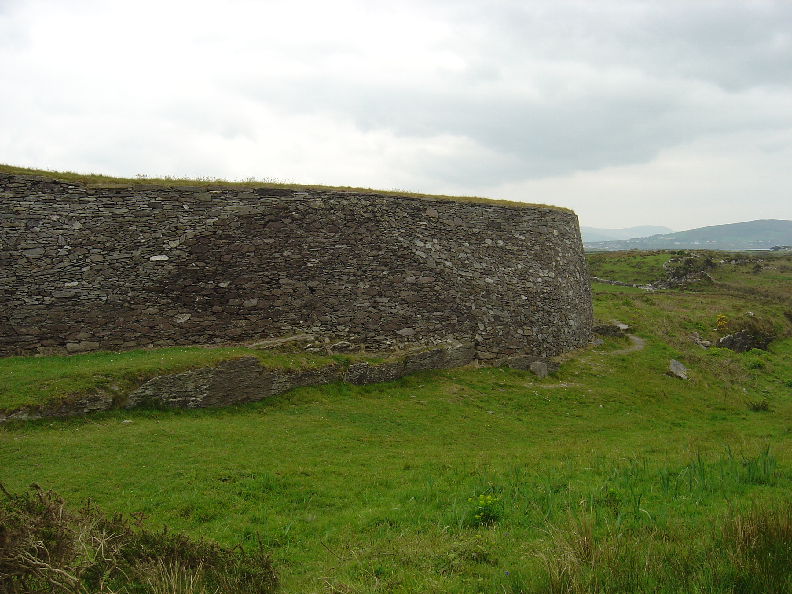 Picture Ireland Kerry Caherdaniel fort 2004-05 14 - Tour Caherdaniel fort