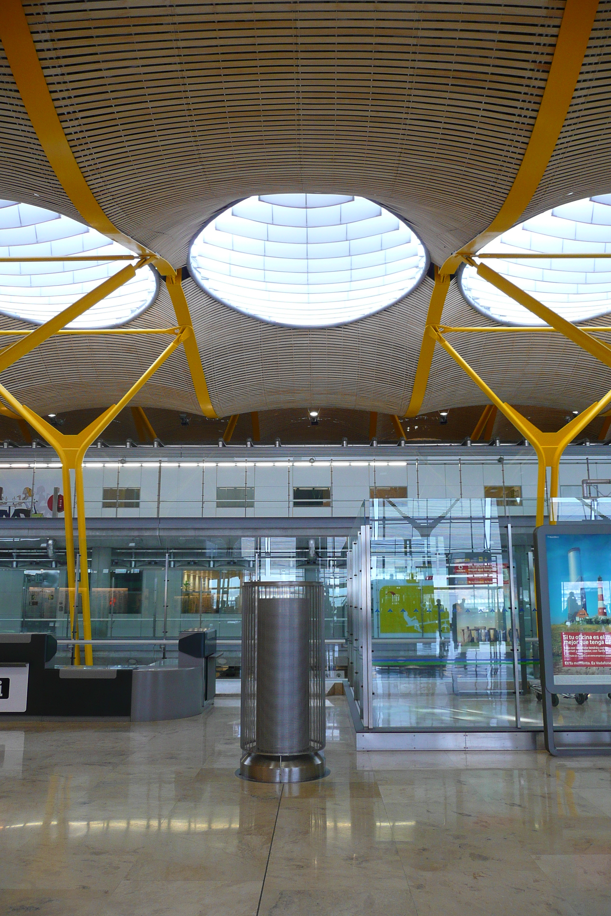 Picture Spain Madrid Barajas Airport 2007-09 45 - Center Barajas Airport