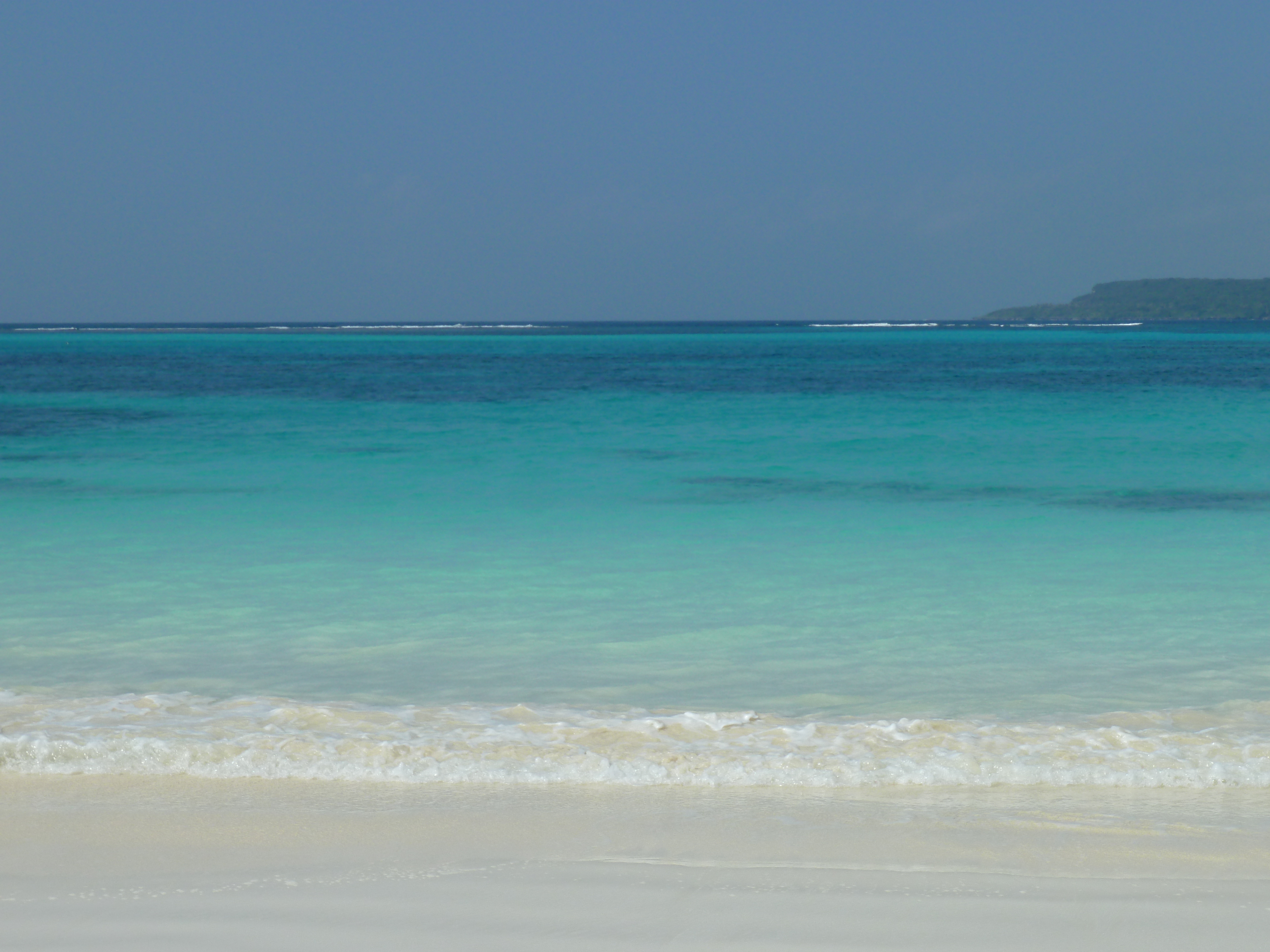 Picture New Caledonia Lifou Chateaubriant bay 2010-05 13 - Recreation Chateaubriant bay