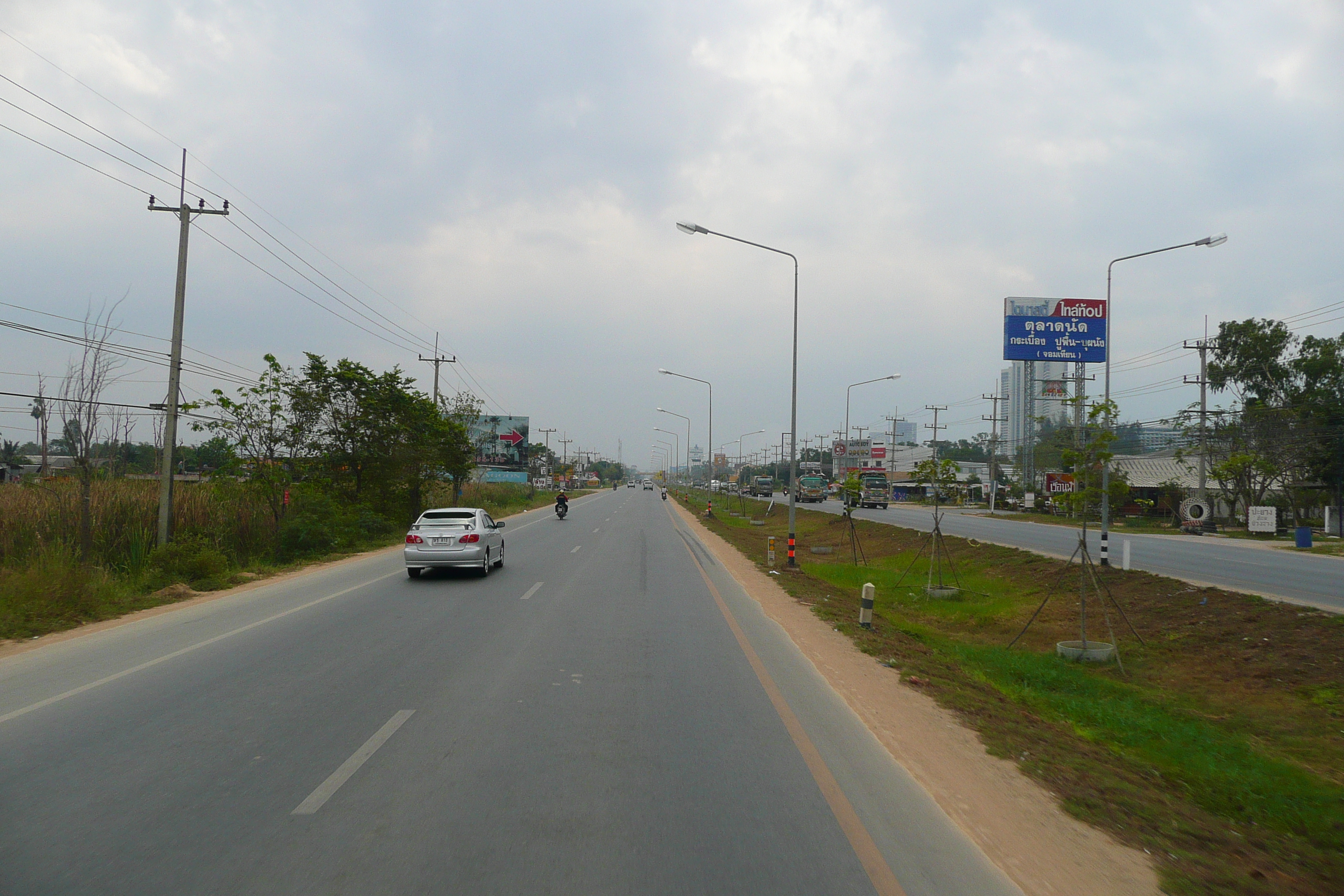 Picture Thailand Chonburi Sukhumvit road 2008-01 106 - Center Sukhumvit road