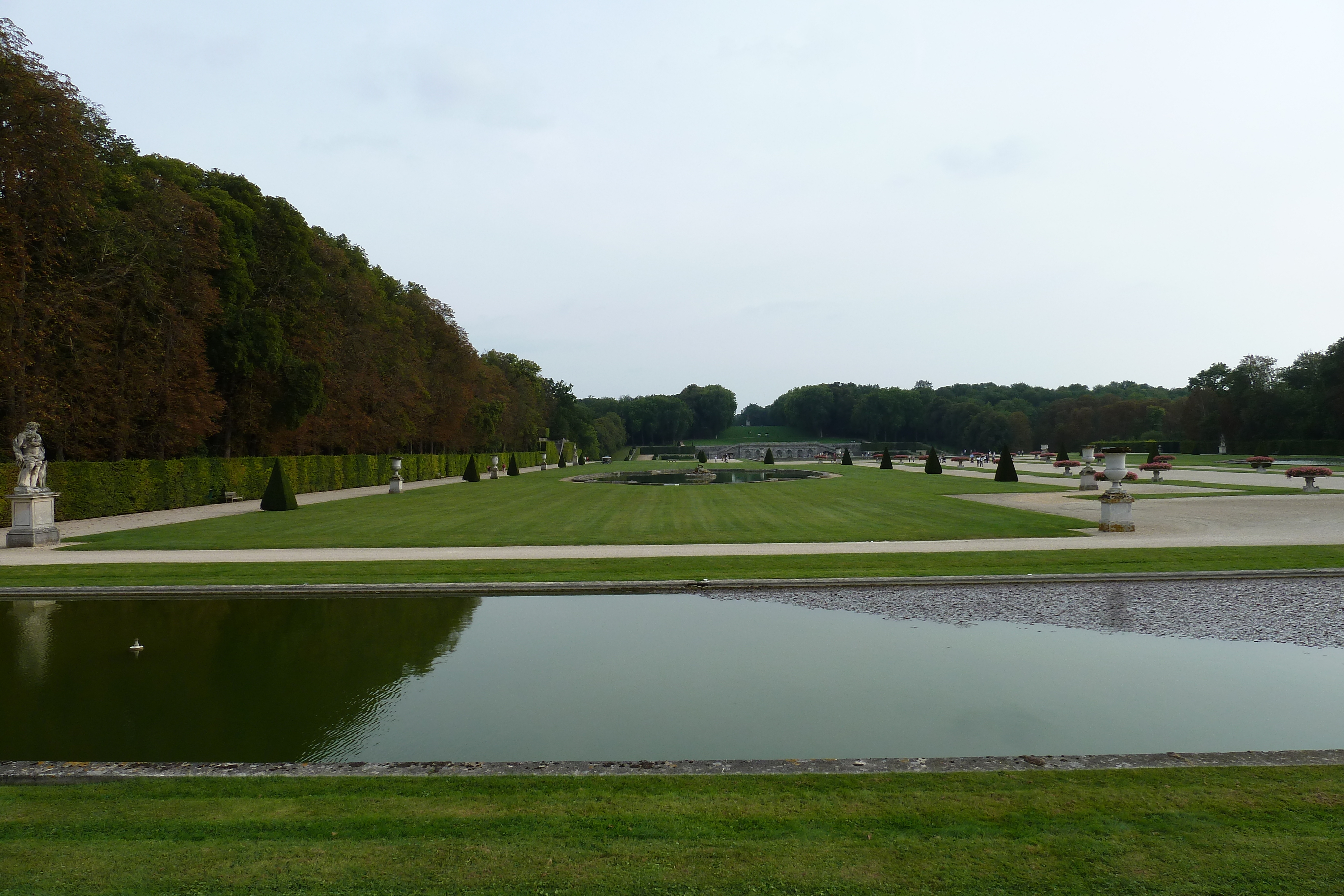 Picture France Vaux Le Vicomte Castle Vaux Le Vicomte Gardens 2010-09 7 - Center Vaux Le Vicomte Gardens