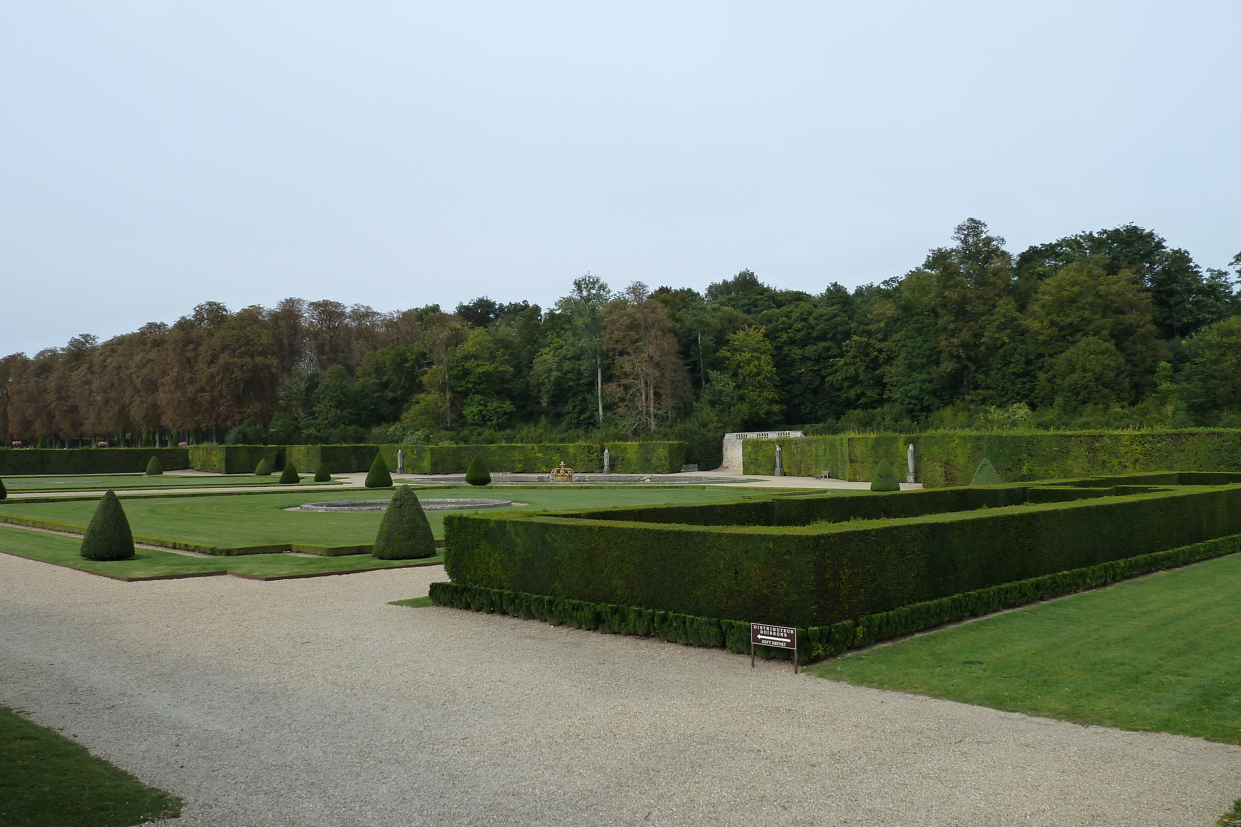 Picture France Vaux Le Vicomte Castle Vaux Le Vicomte Gardens 2010-09 14 - Tours Vaux Le Vicomte Gardens