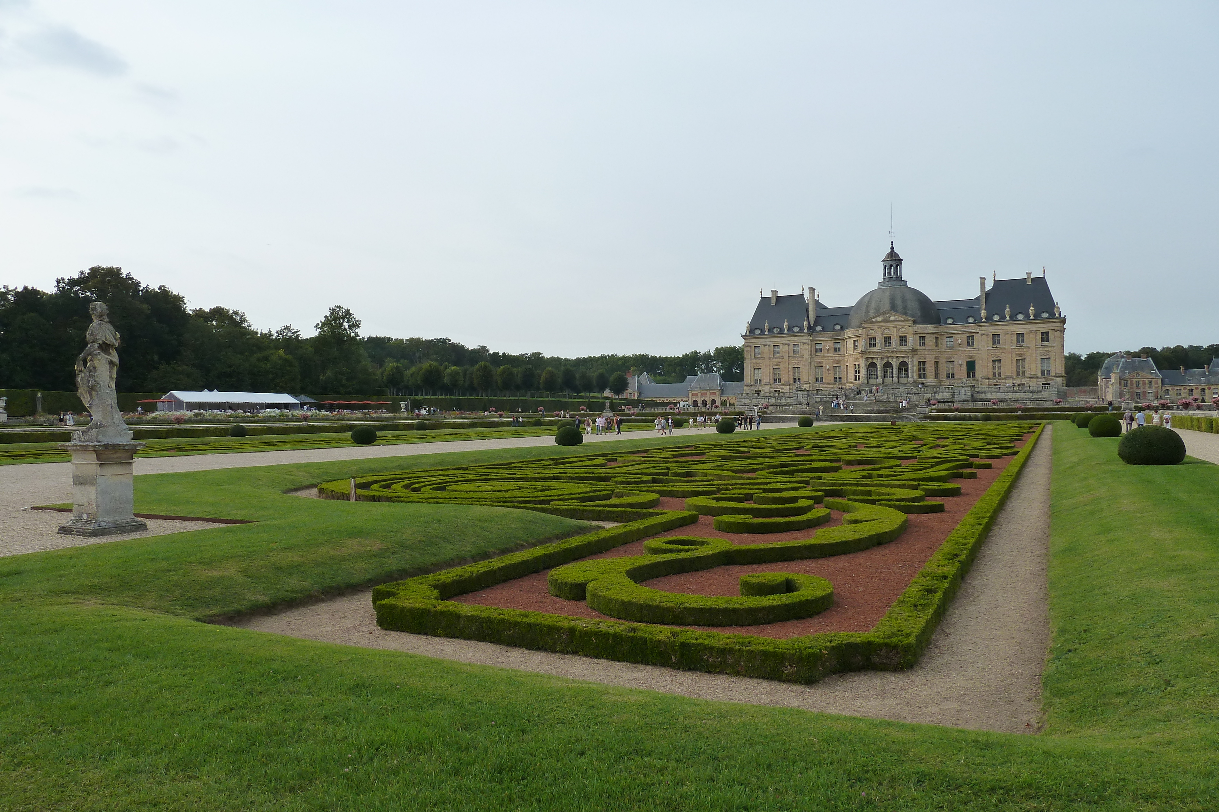 Picture France Vaux Le Vicomte Castle Vaux Le Vicomte Gardens 2010-09 9 - Tour Vaux Le Vicomte Gardens