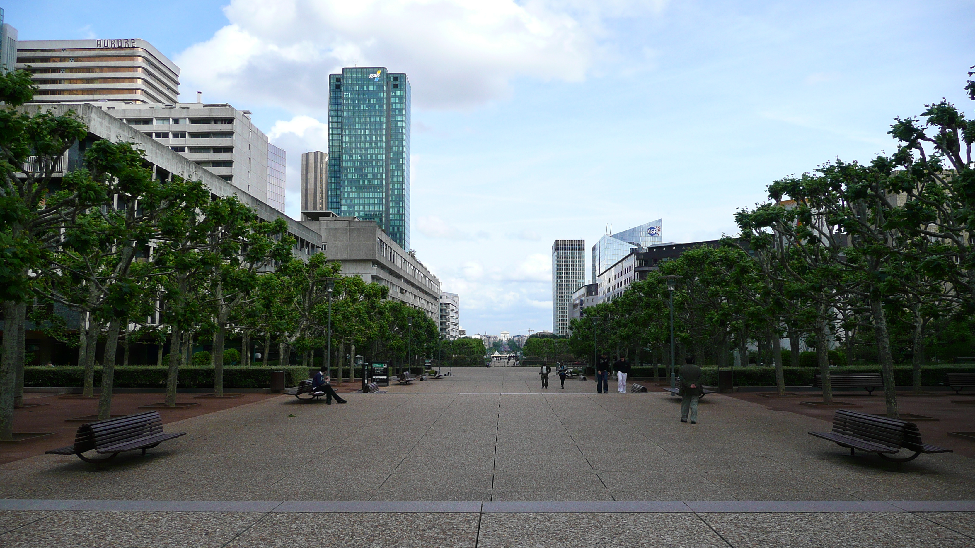 Picture France Paris La Defense 2007-05 106 - Tour La Defense