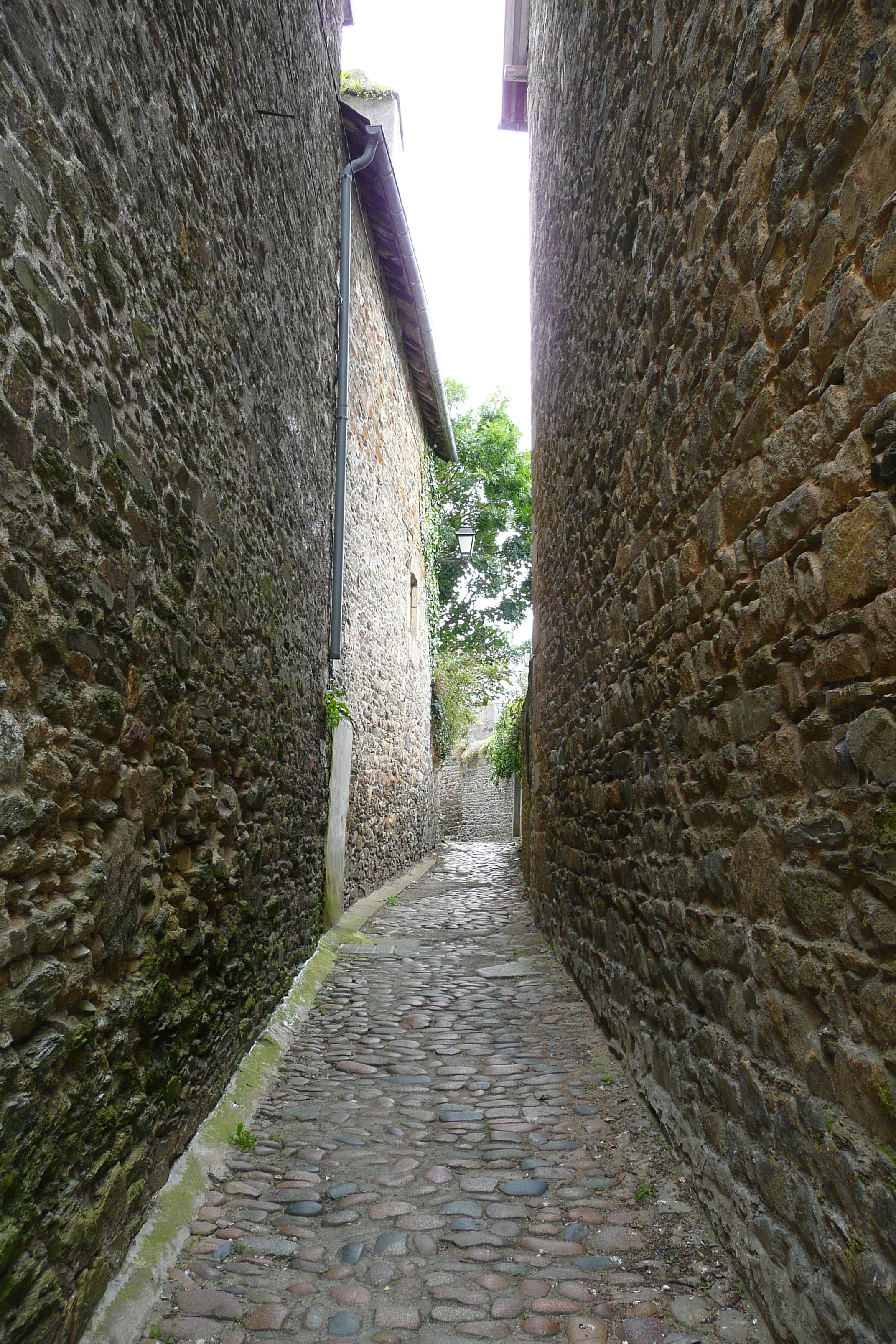 Picture France Treguier 2007-08 24 - Center Treguier