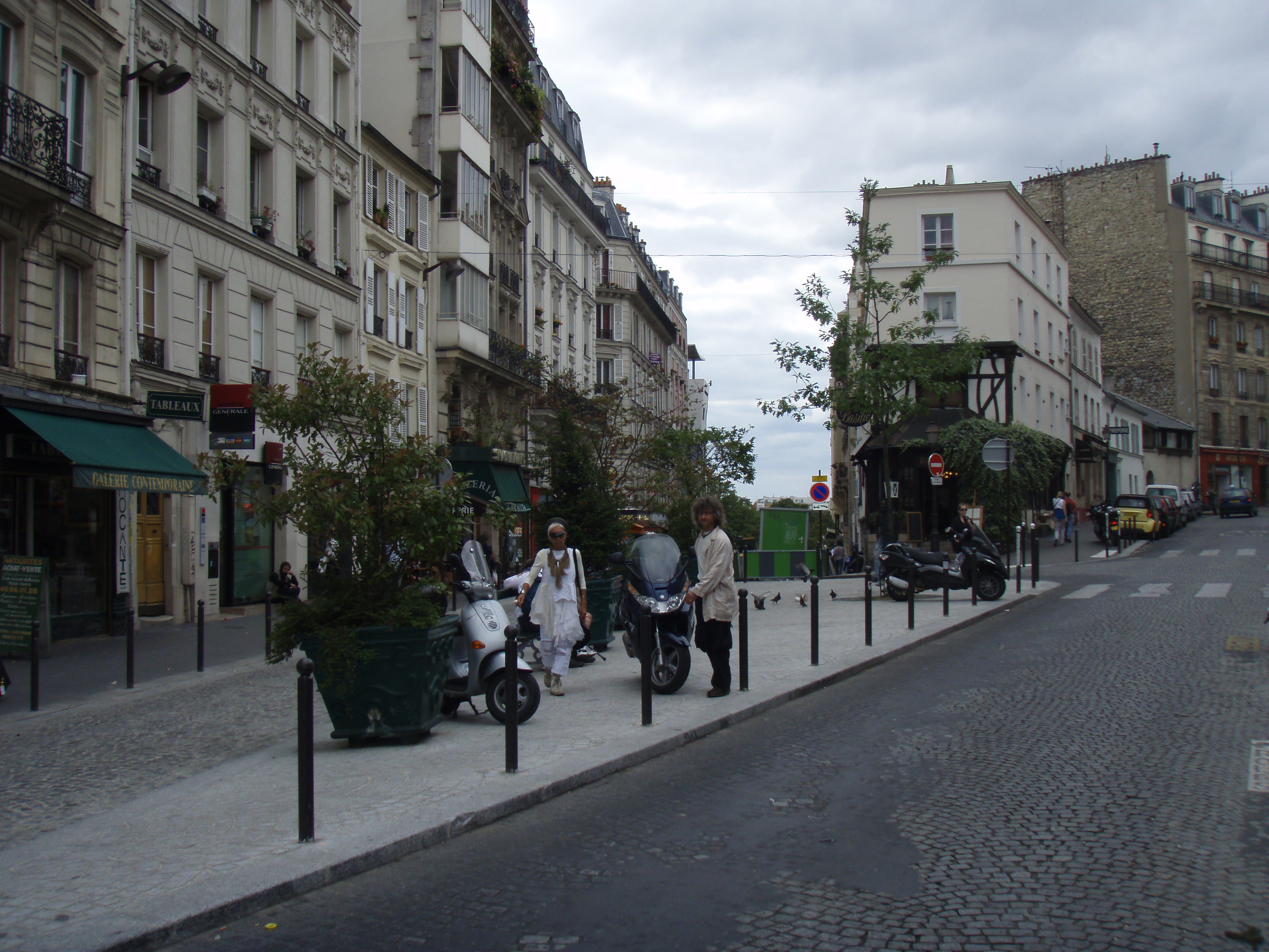 Picture France Paris 18th Arrondissement 2007-07 23 - Tours 18th Arrondissement