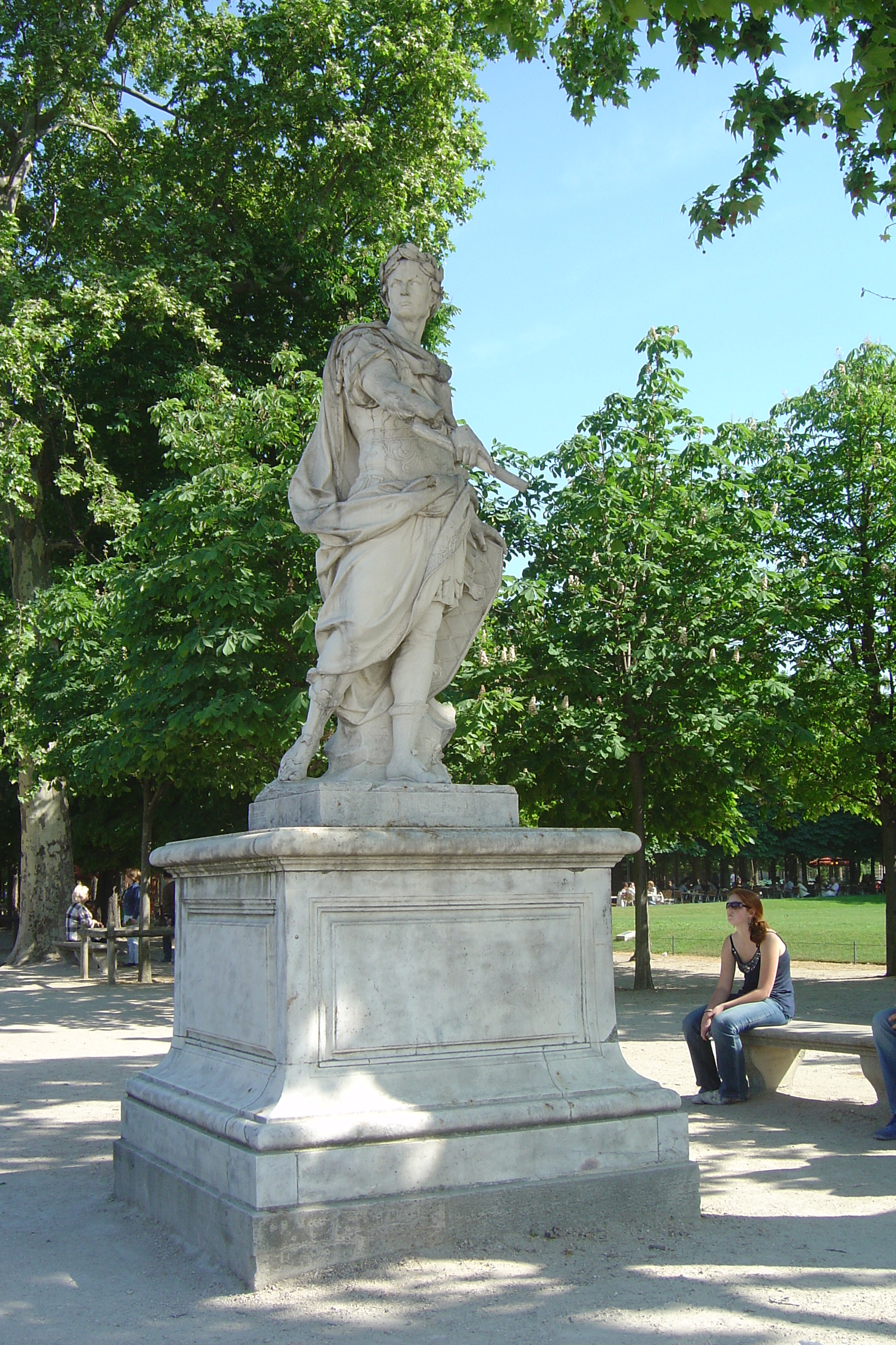 Picture France Paris Garden of Tuileries 2007-05 188 - Center Garden of Tuileries