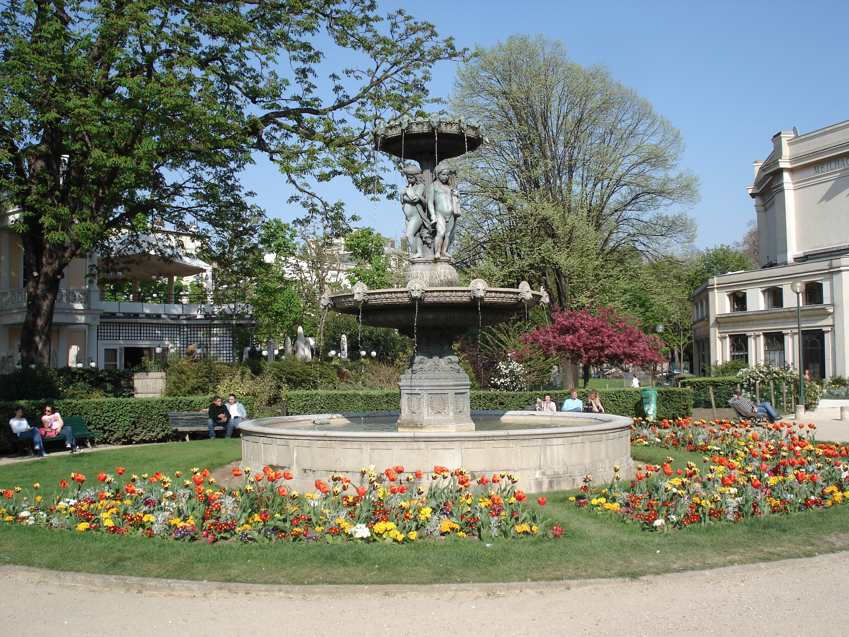 Picture France Paris Champs Elysees 2006-04 47 - Around Champs Elysees