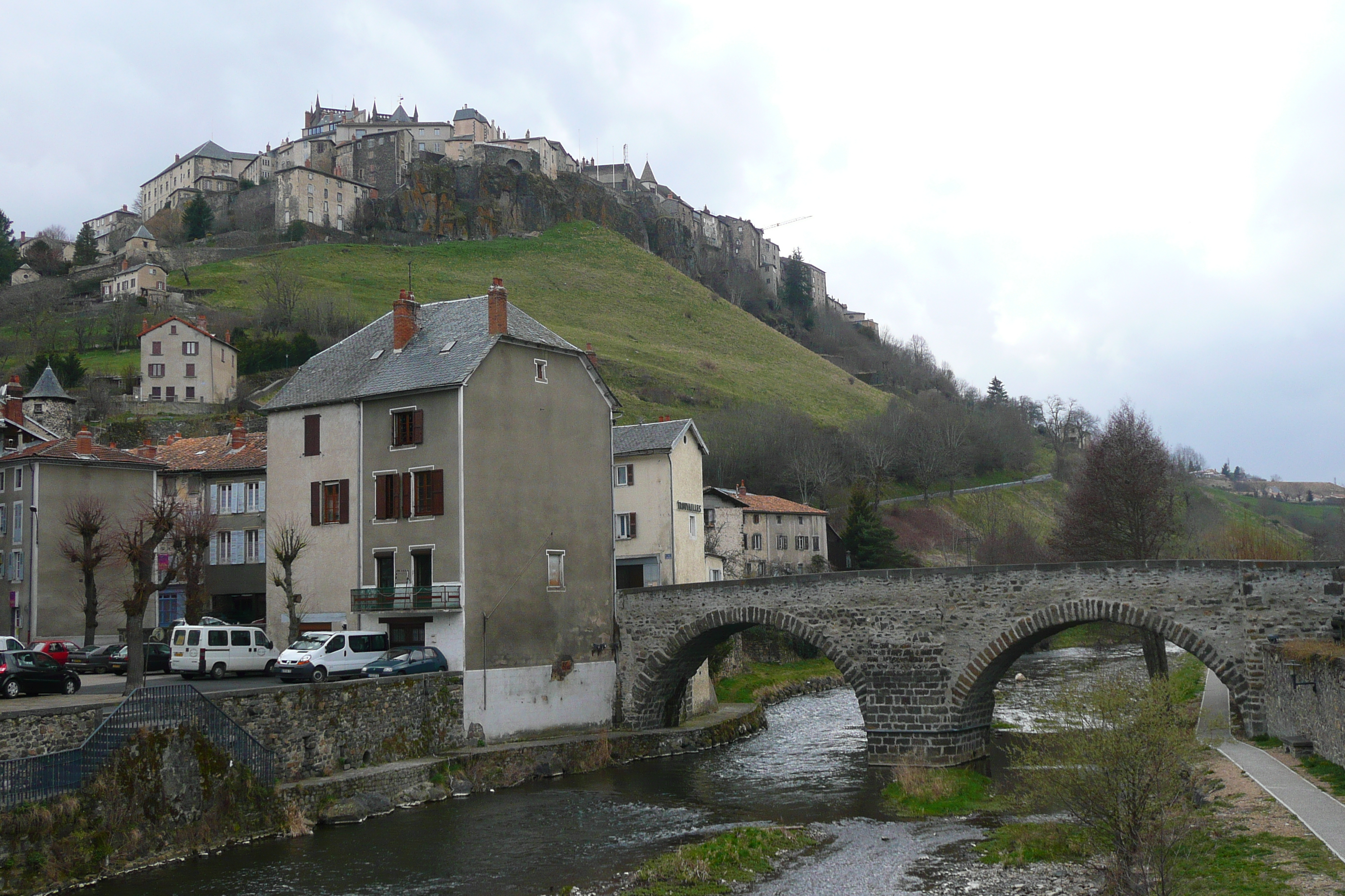 Picture France Saint Flour 2008-04 14 - Tour Saint Flour