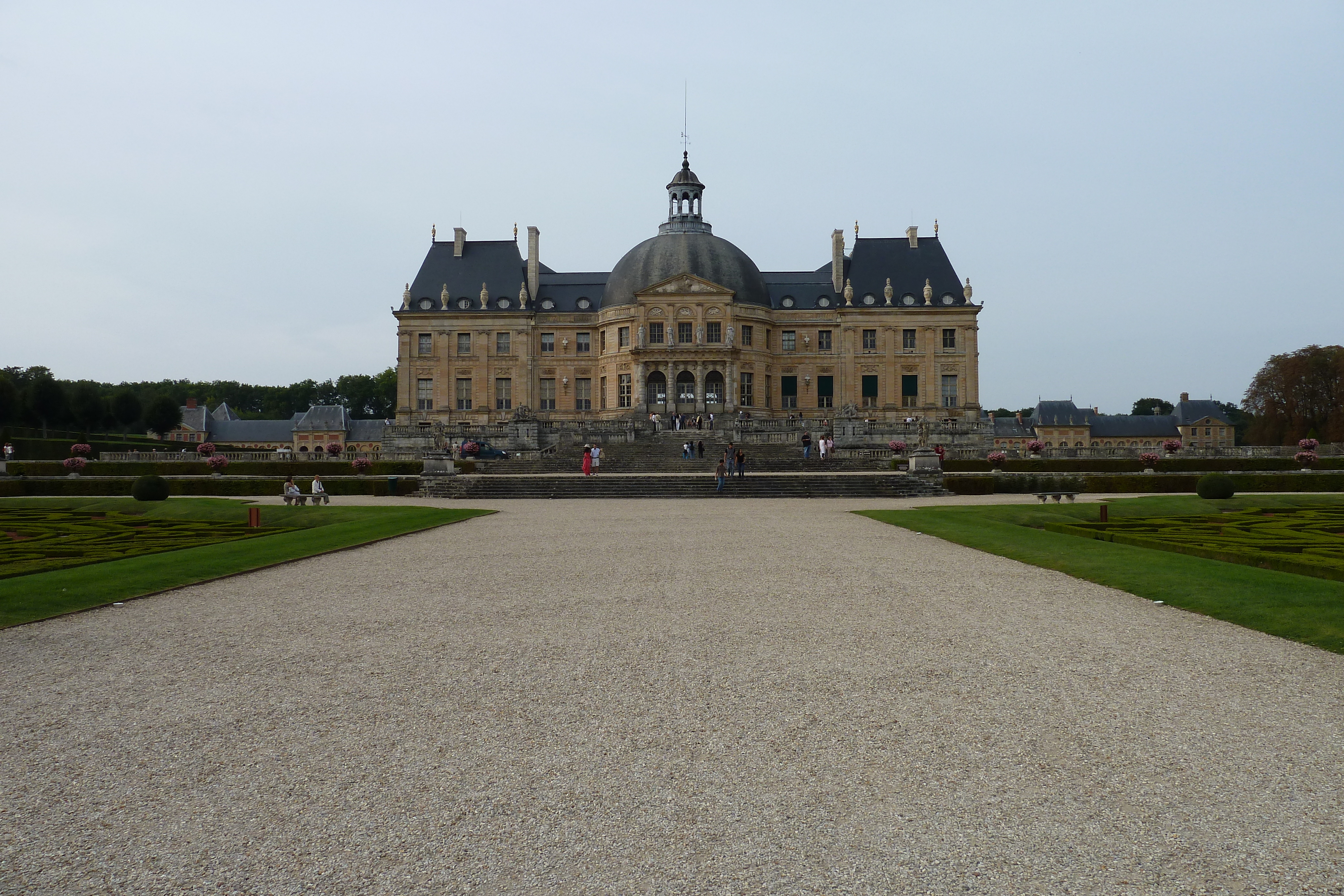 Picture France Vaux Le Vicomte Castle Vaux Le Vicomte Gardens 2010-09 39 - Center Vaux Le Vicomte Gardens