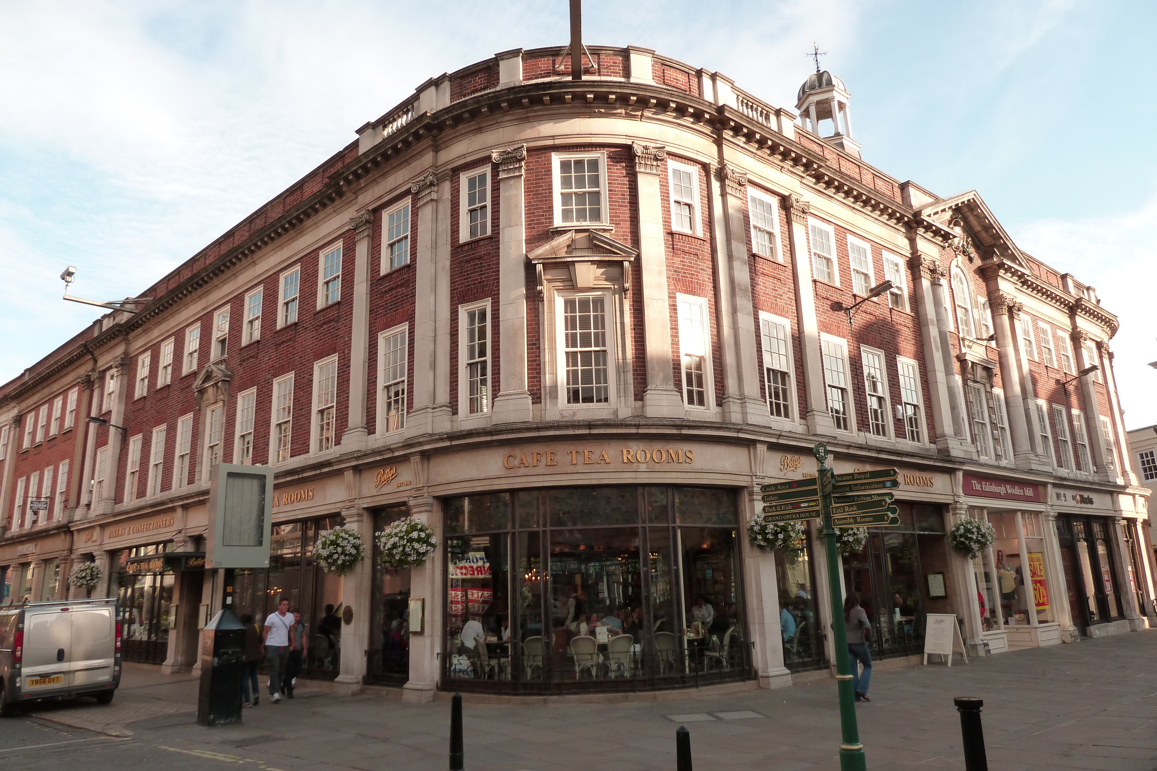 Picture United Kingdom York 2011-07 1 - Recreation York