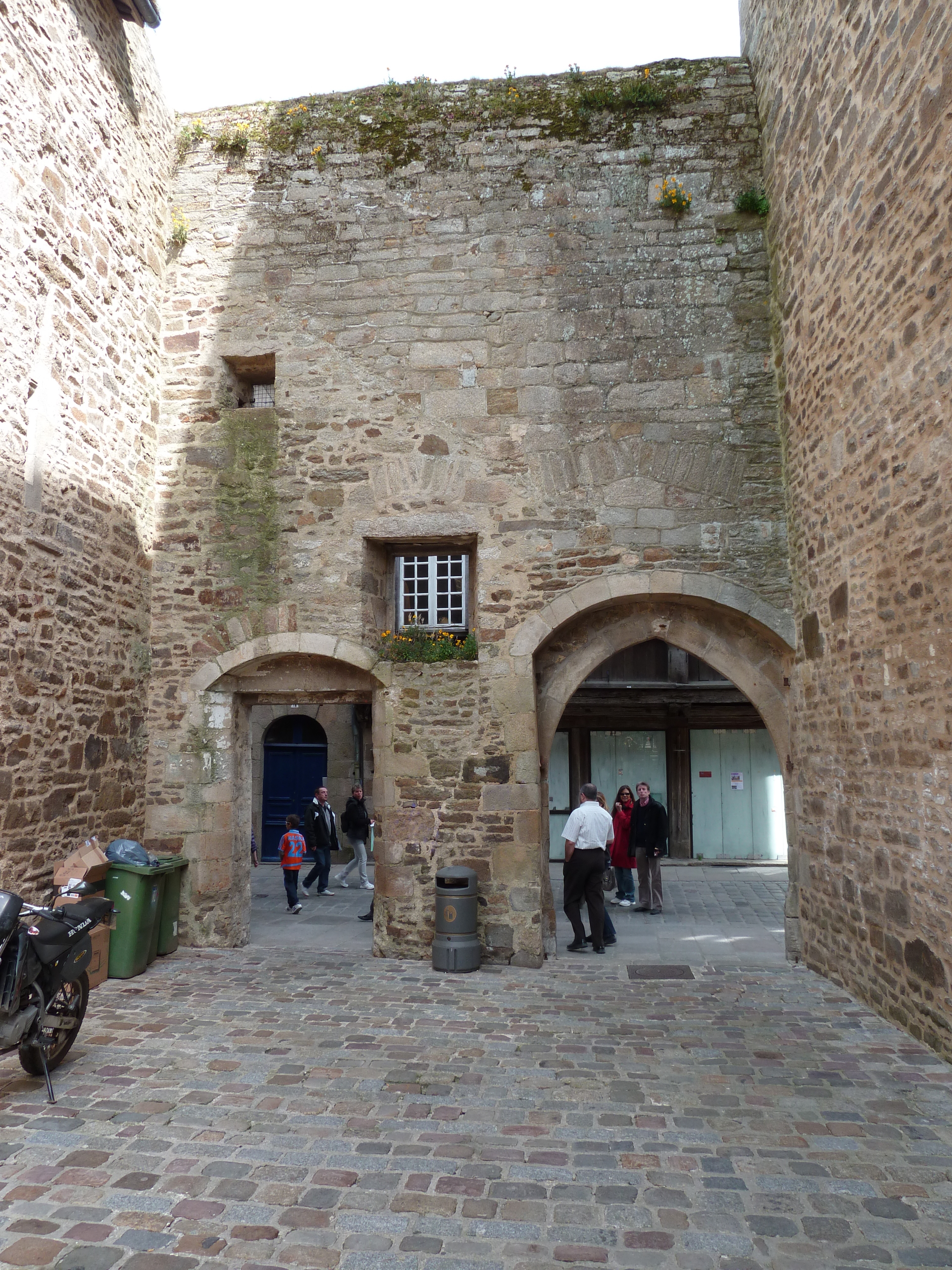 Picture France Dinan Dinan clock tower 2010-04 30 - Tours Dinan clock tower