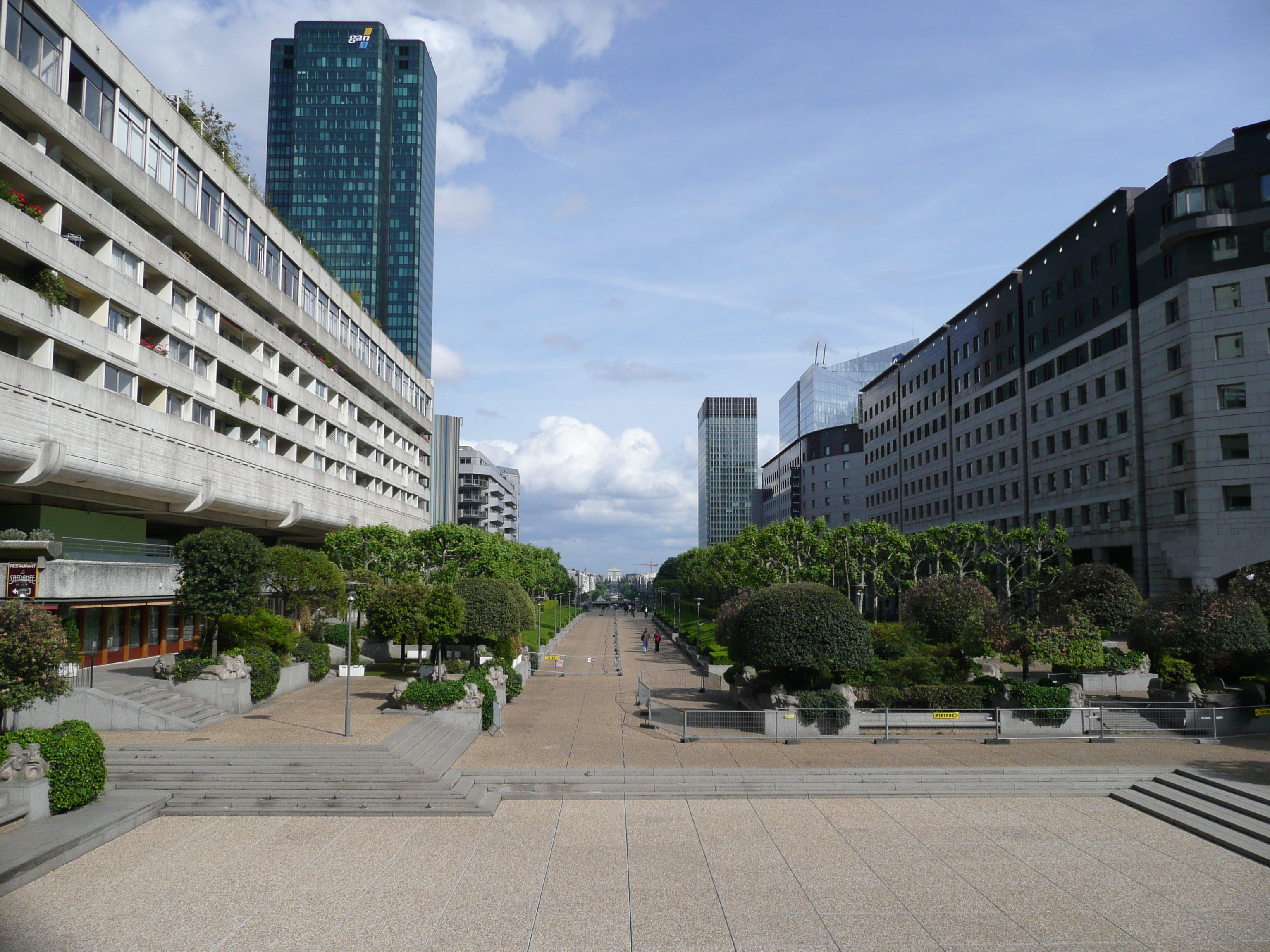 Picture France Paris La Defense 2007-05 170 - Tours La Defense