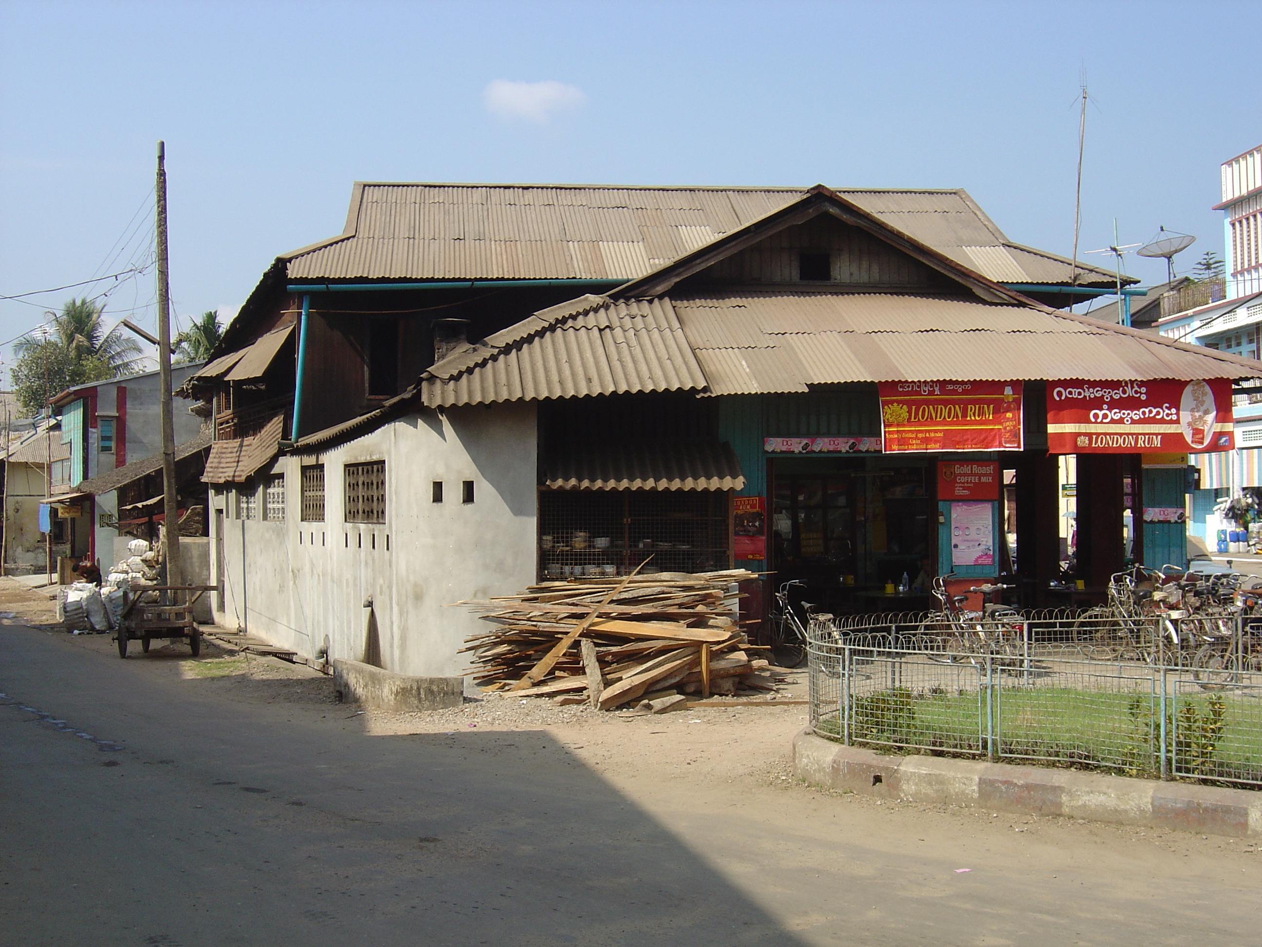 Picture Myanmar Dawei (TAVOY) 2005-01 146 - History Dawei (TAVOY)