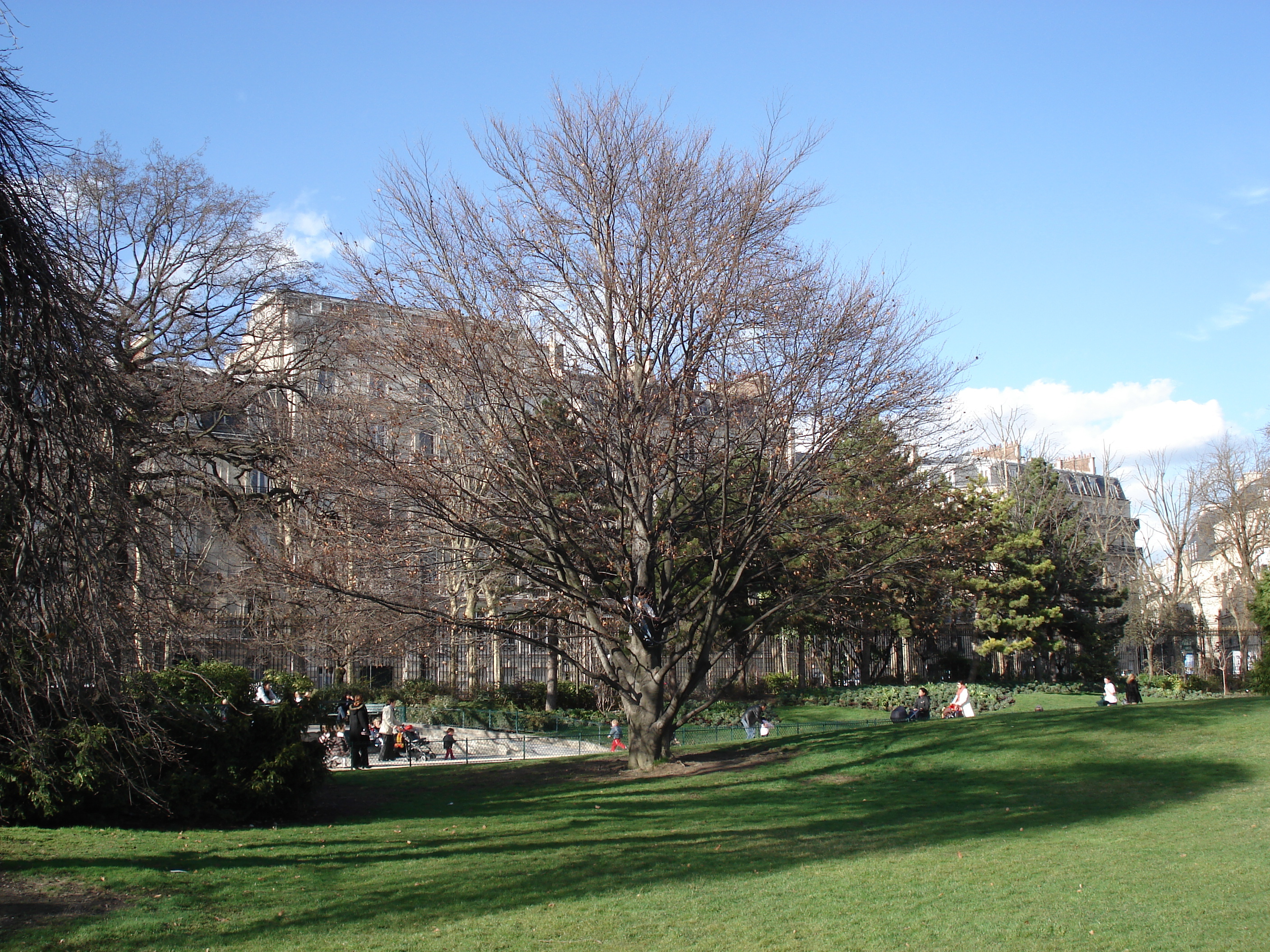 Picture France Paris 8th Arrondissement Monceau Garden 2006-03 63 - History Monceau Garden