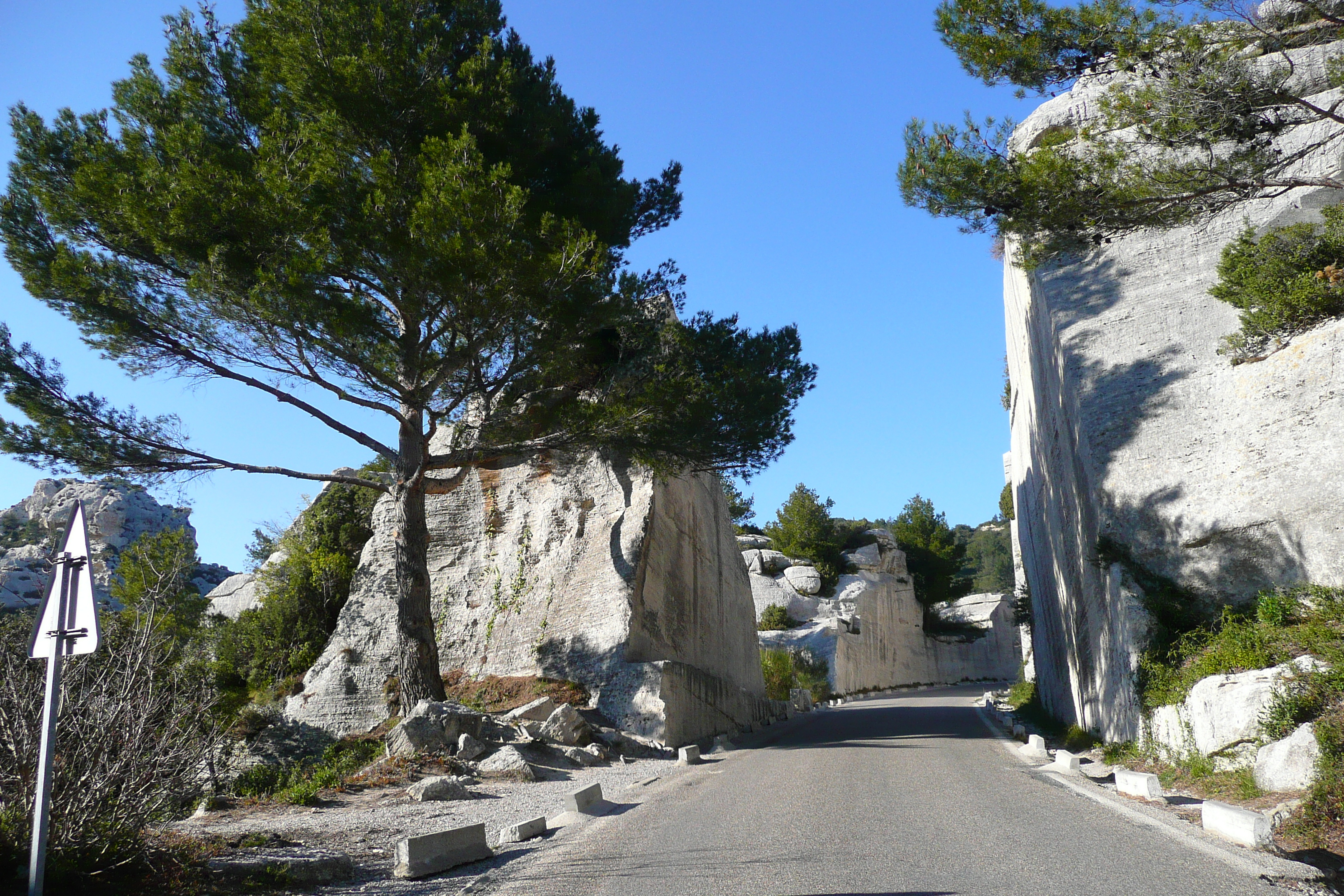 Picture France Baux de Provence Baux de Provence Village 2008-04 10 - Tour Baux de Provence Village