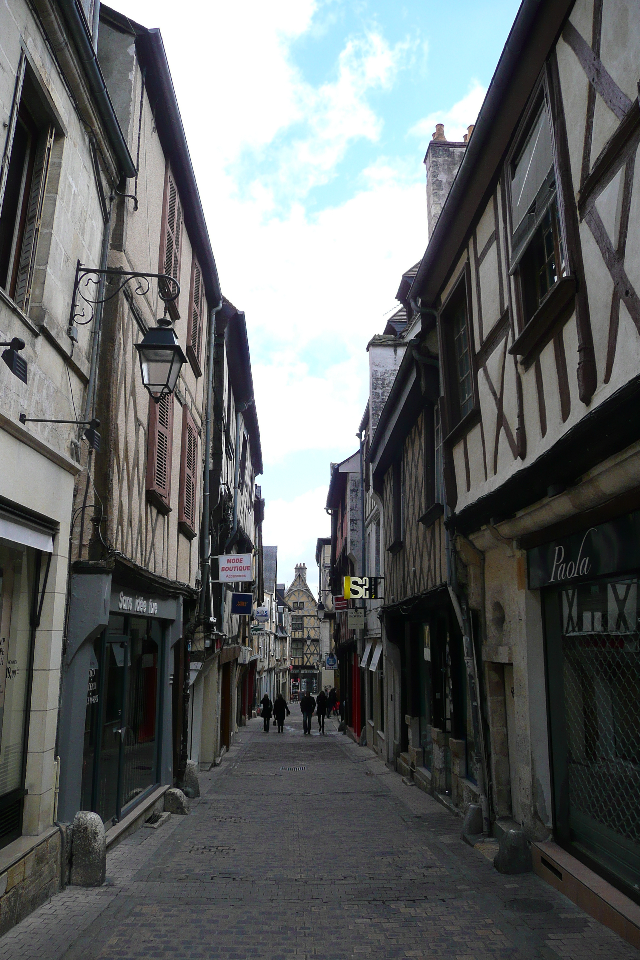 Picture France Bourges 2008-04 56 - Center Bourges