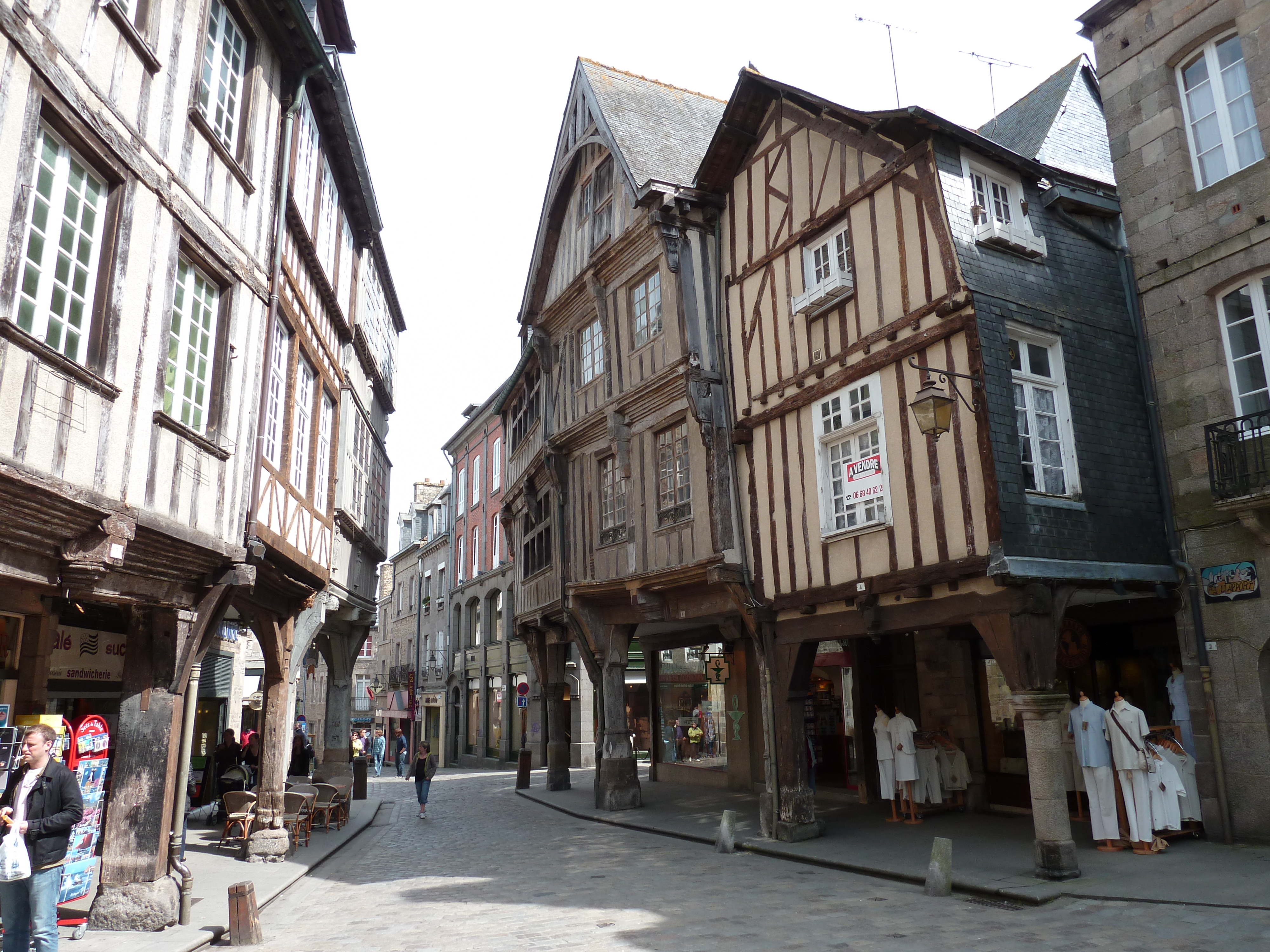 Picture France Dinan 2010-04 162 - Center Dinan