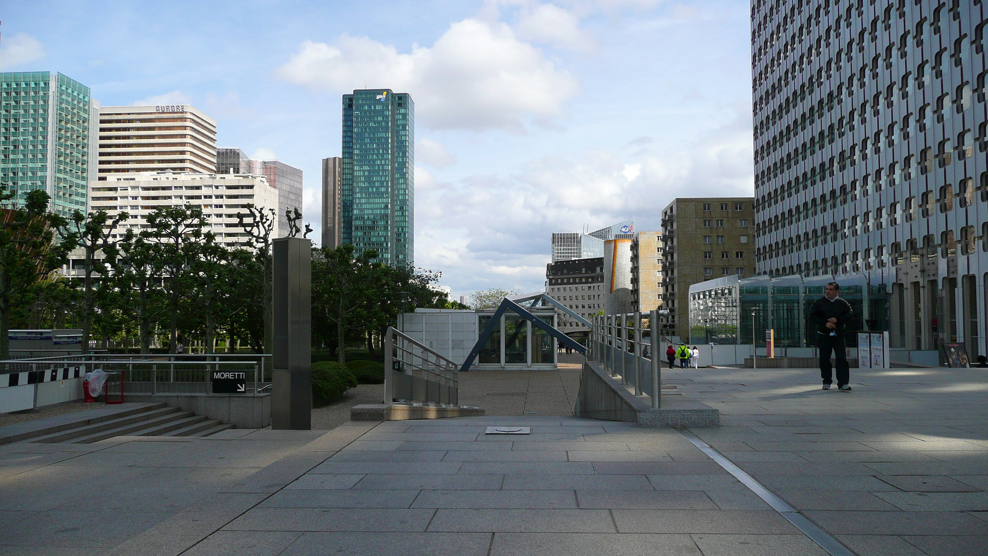 Picture France Paris La Defense 2007-05 86 - Discovery La Defense