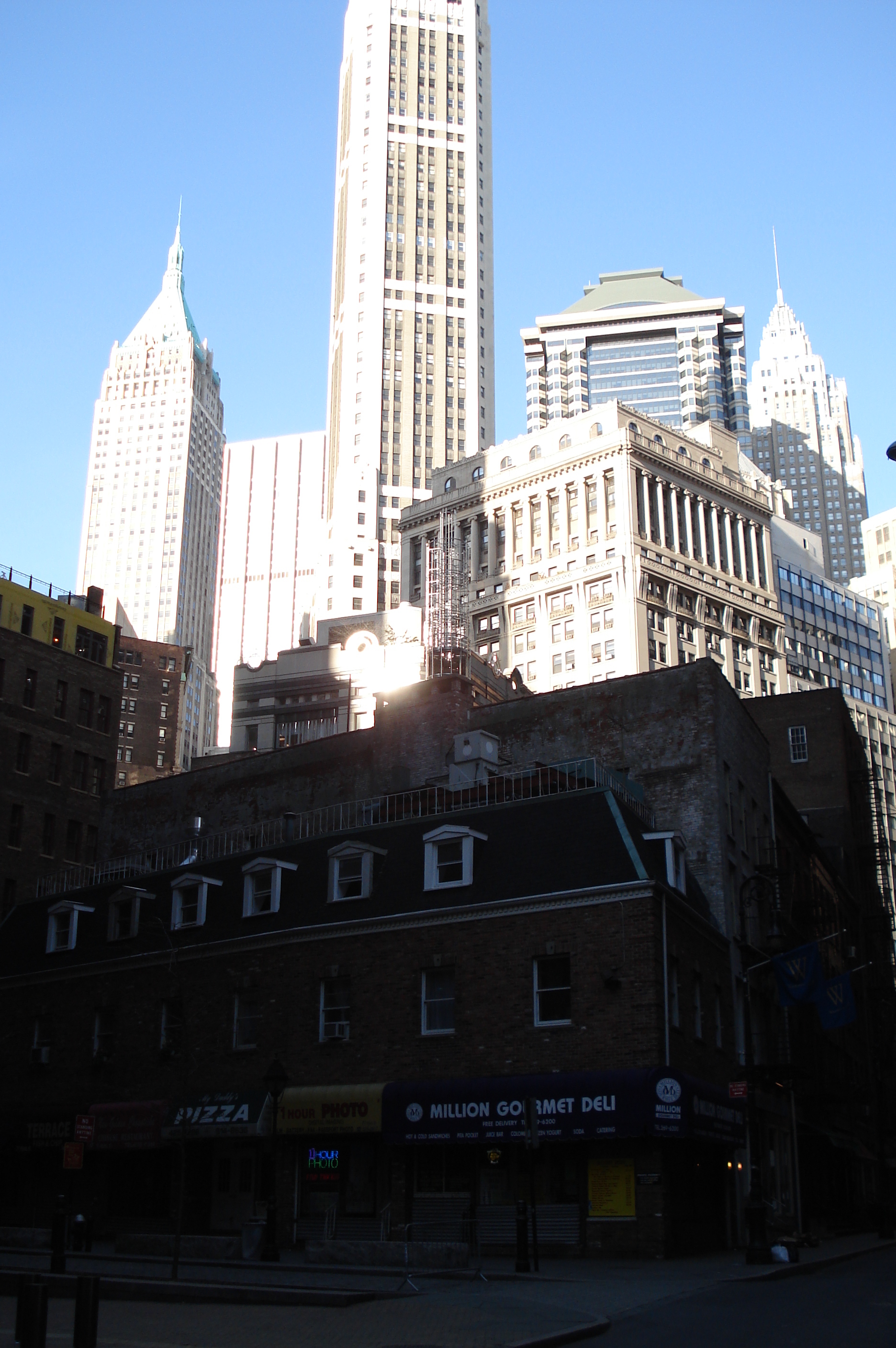 Picture United States New York Pearl Street 2006-03 21 - Discovery Pearl Street