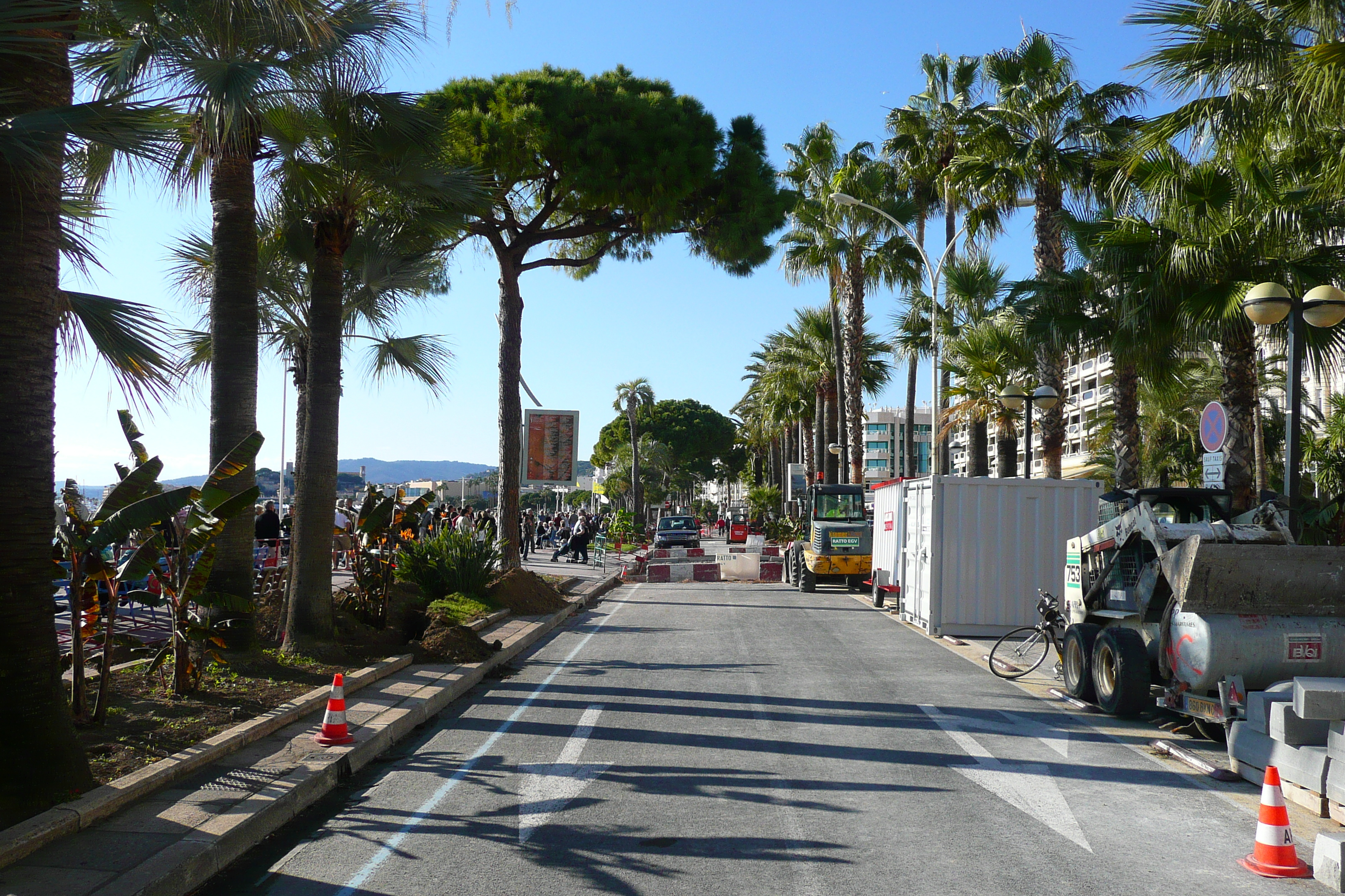 Picture France Cannes Croisette 2007-10 68 - History Croisette