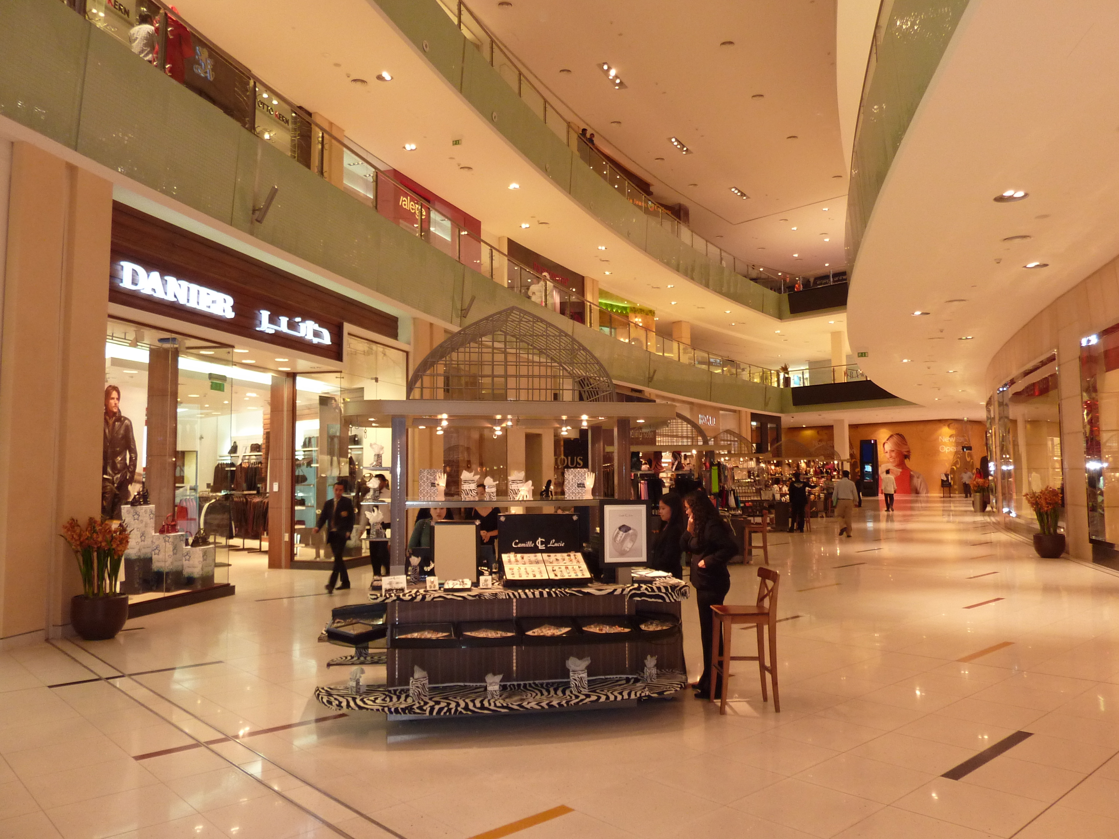 Picture United Arab Emirates Dubai The Dubai Mall 2009-12 22 - Around The Dubai Mall