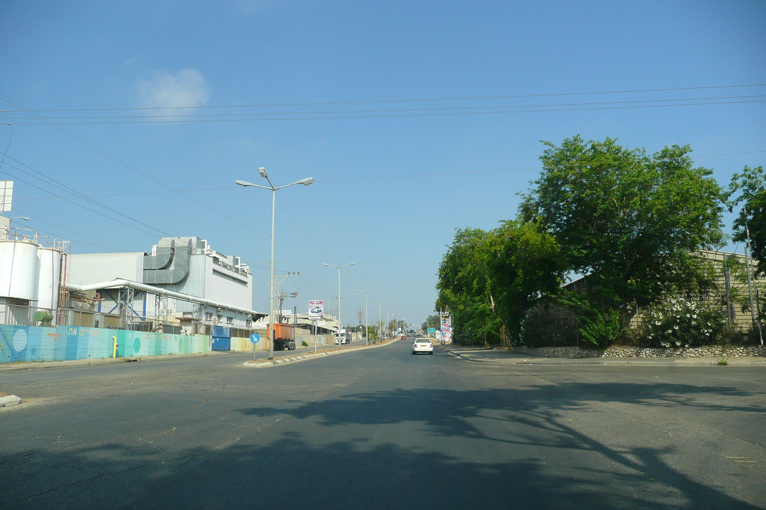 Picture Israel Rishon Le Zion 2007-06 22 - Tours Rishon Le Zion