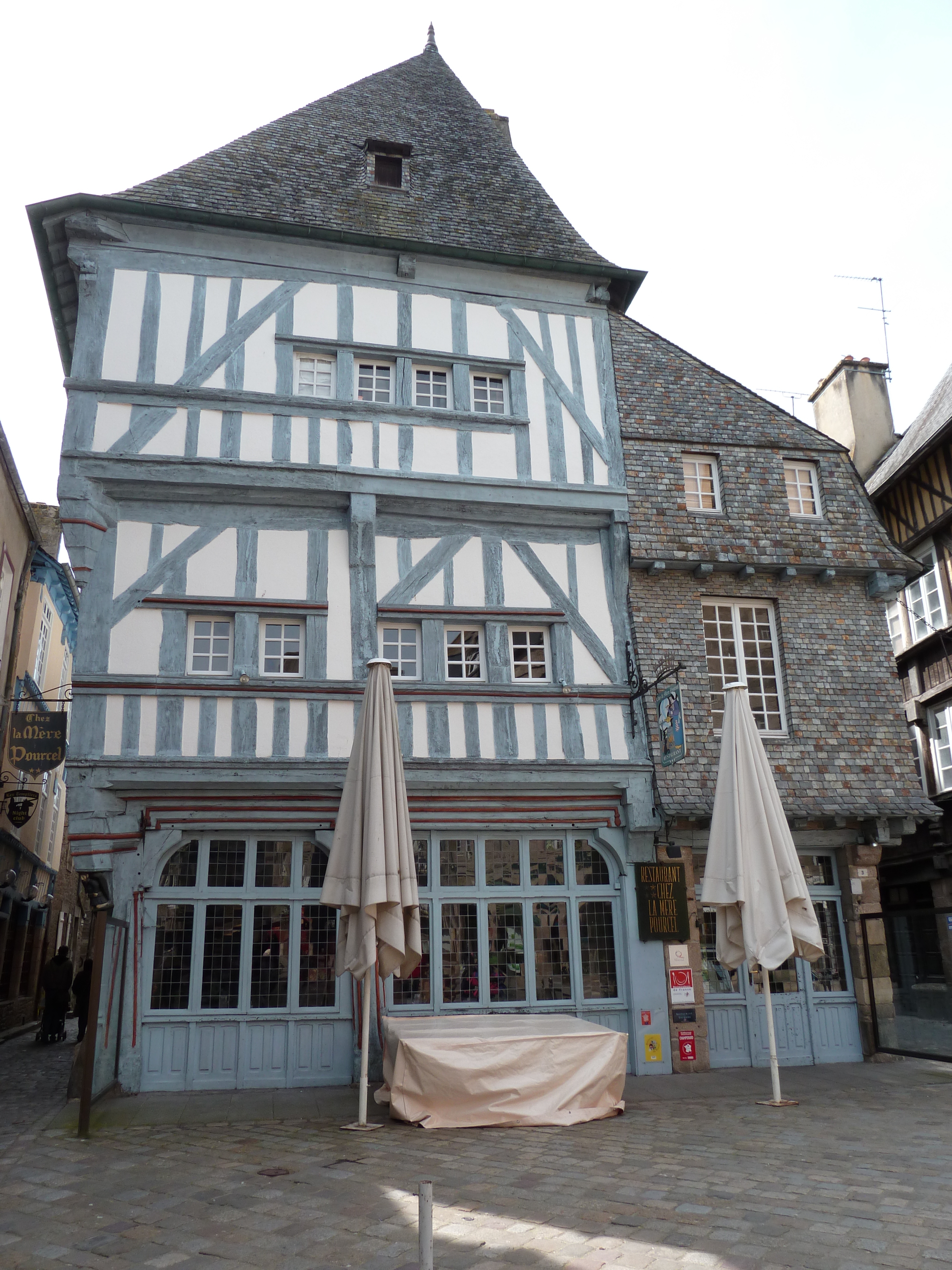 Picture France Dinan 2010-04 40 - History Dinan