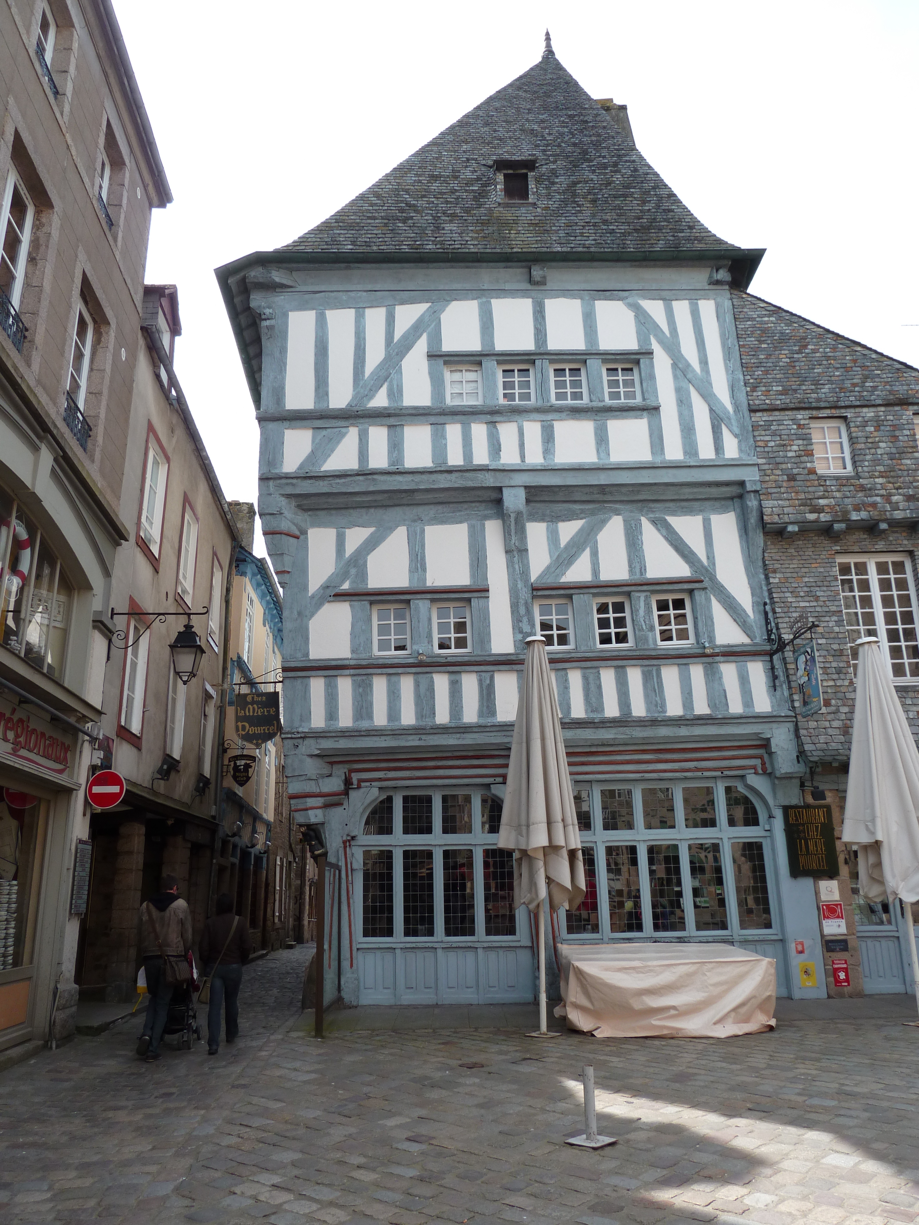 Picture France Dinan 2010-04 43 - Center Dinan