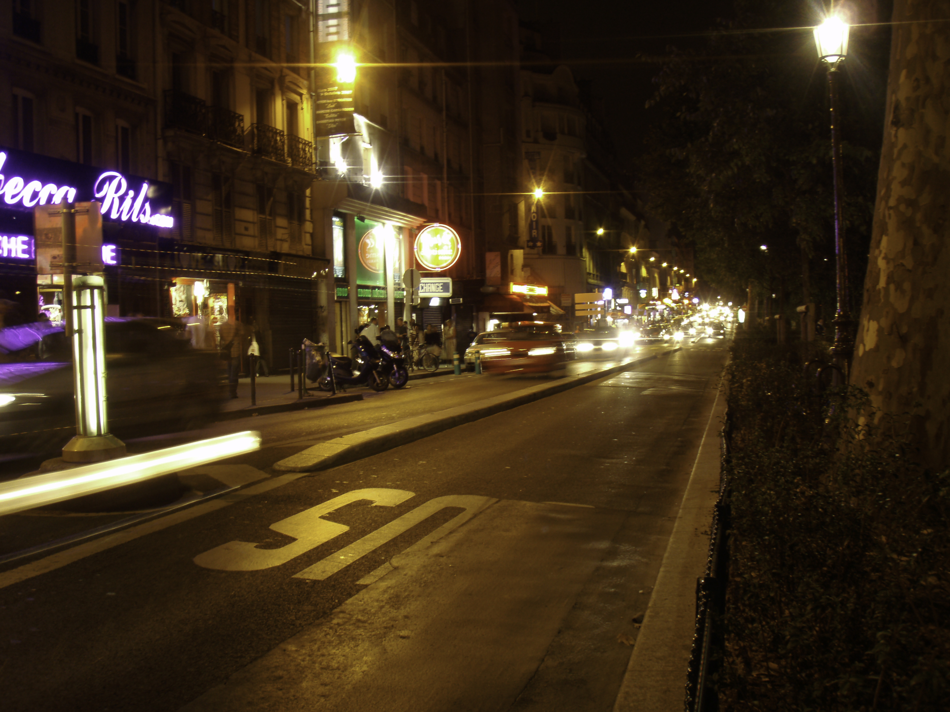 Picture France Paris Pigalle by night 2007-07 1 - Recreation Pigalle by night