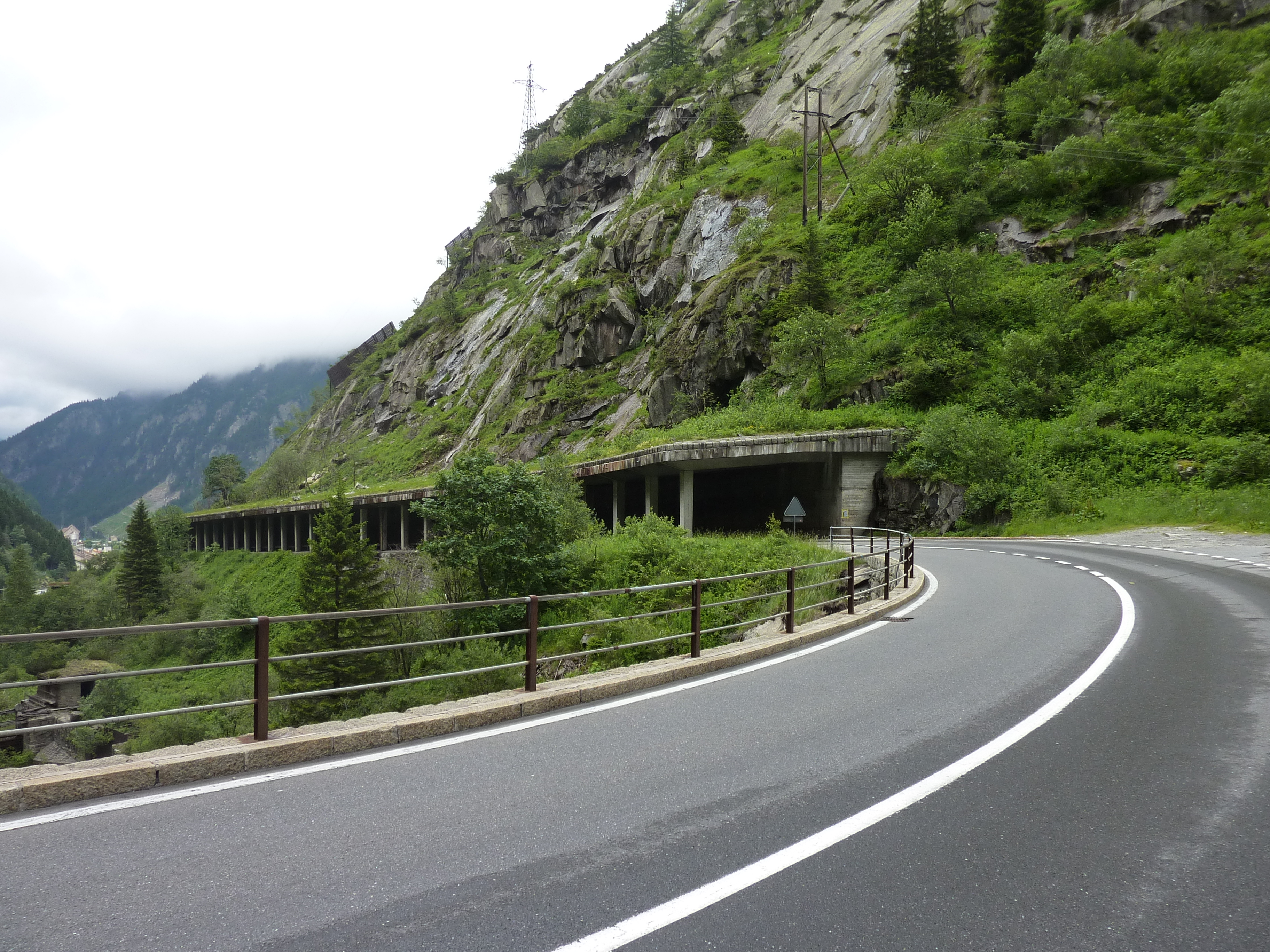 Picture Swiss Gotthard Pass 2009-06 57 - Recreation Gotthard Pass