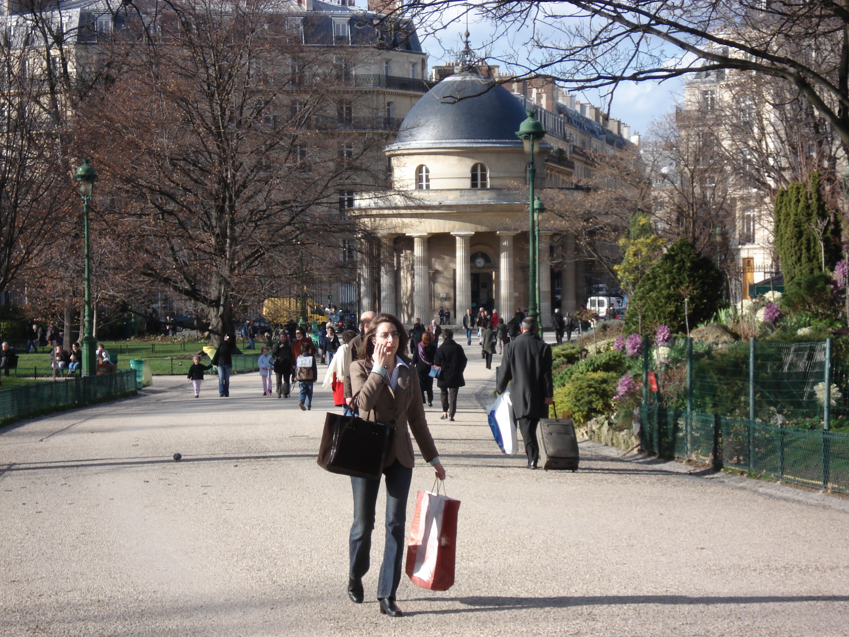 Picture France Paris 8th Arrondissement Monceau Garden 2006-03 15 - Discovery Monceau Garden