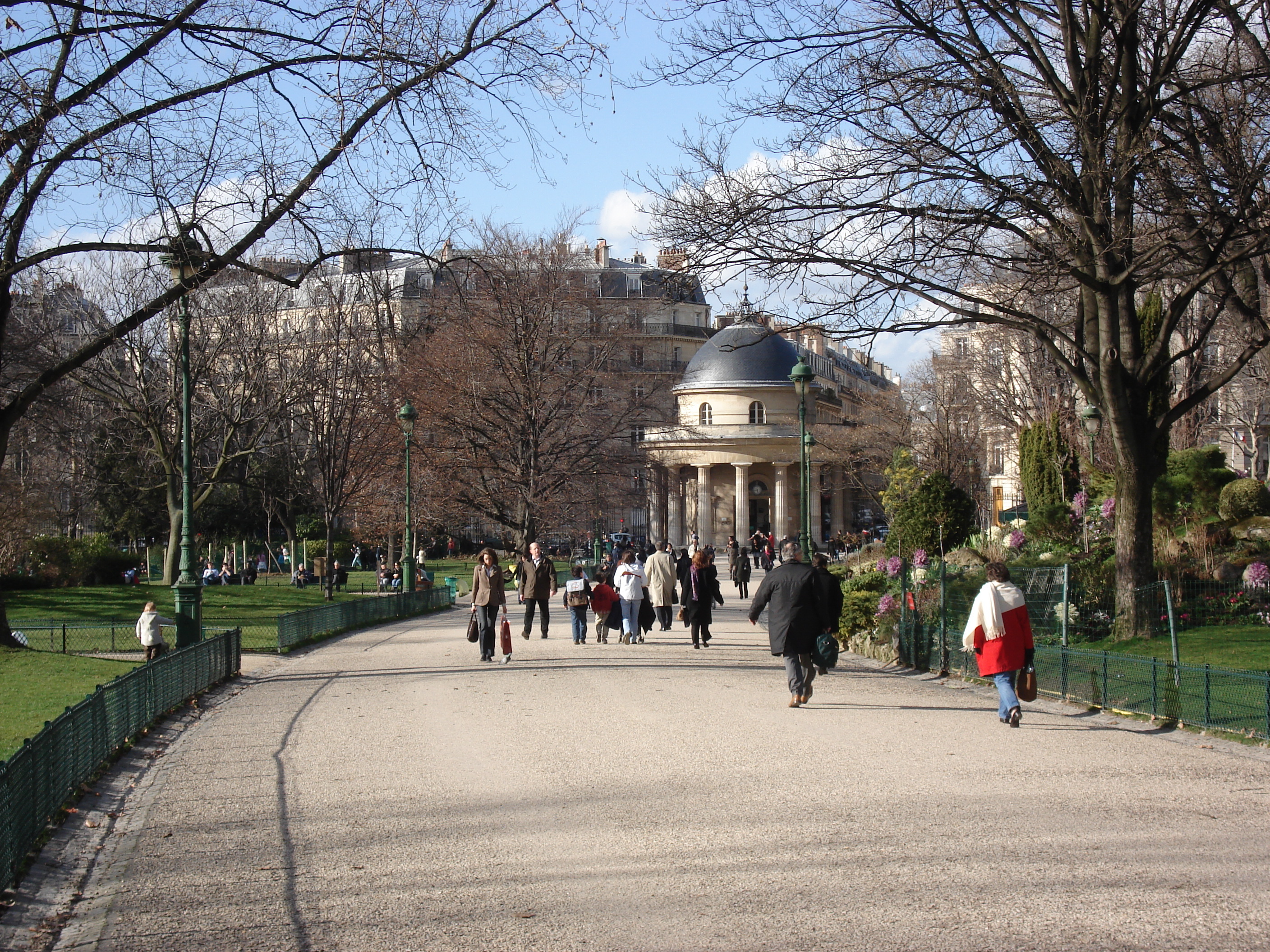 Picture France Paris 8th Arrondissement Monceau Garden 2006-03 14 - Discovery Monceau Garden