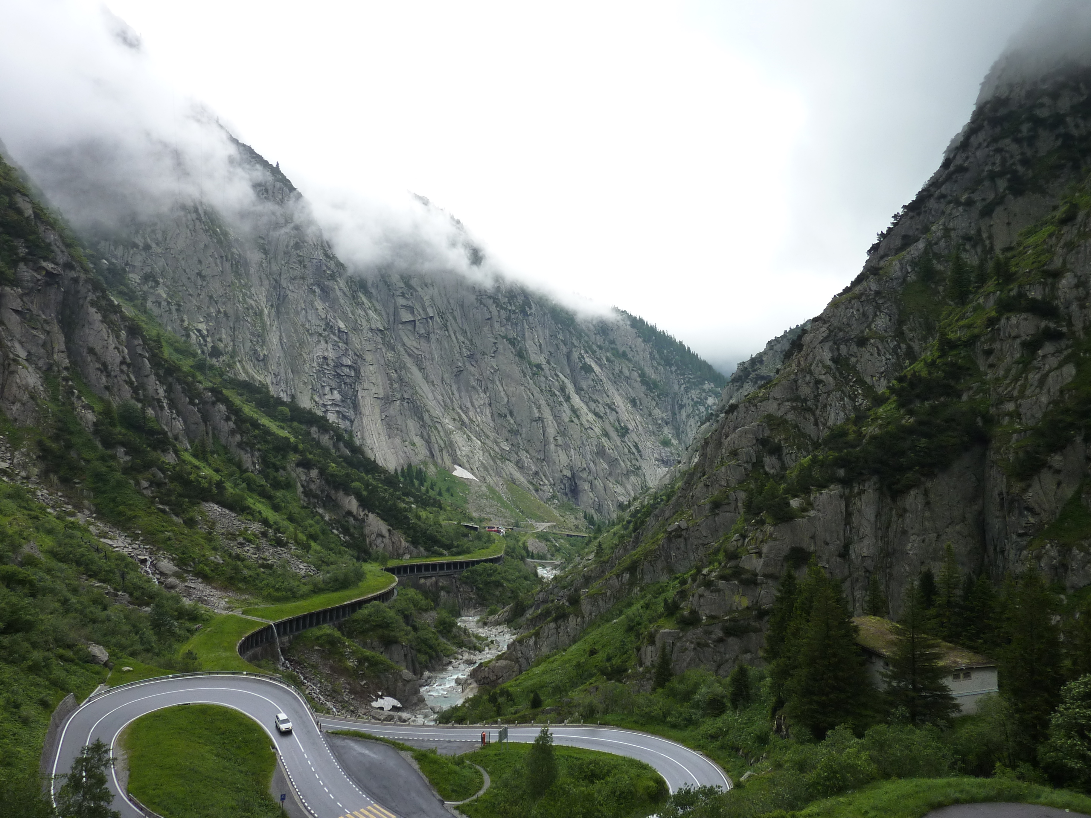 Picture Swiss Gotthard Pass 2009-06 28 - Tours Gotthard Pass