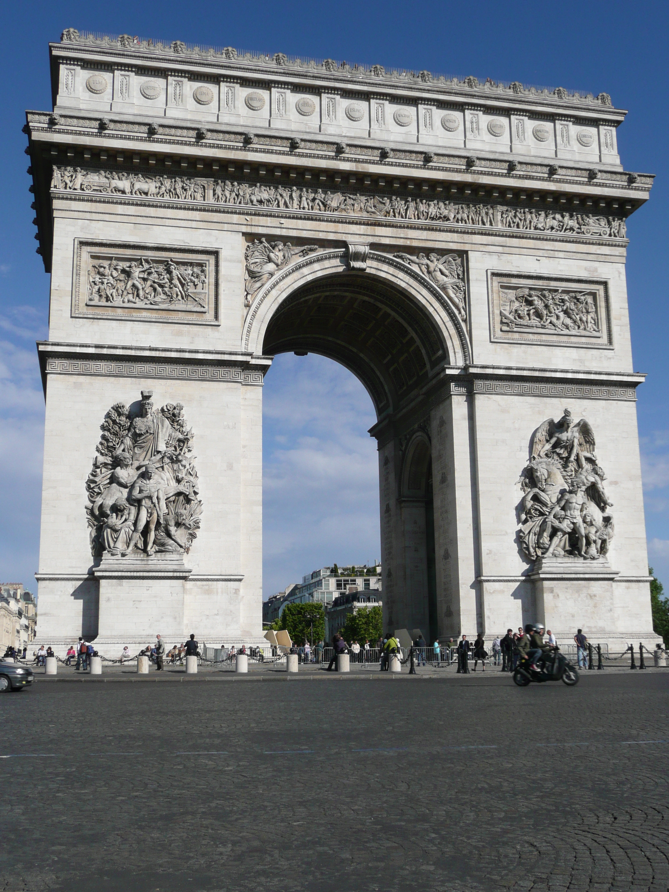 Picture France Paris Etoile and Arc de Triomphe 2007-05 21 - Tours Etoile and Arc de Triomphe