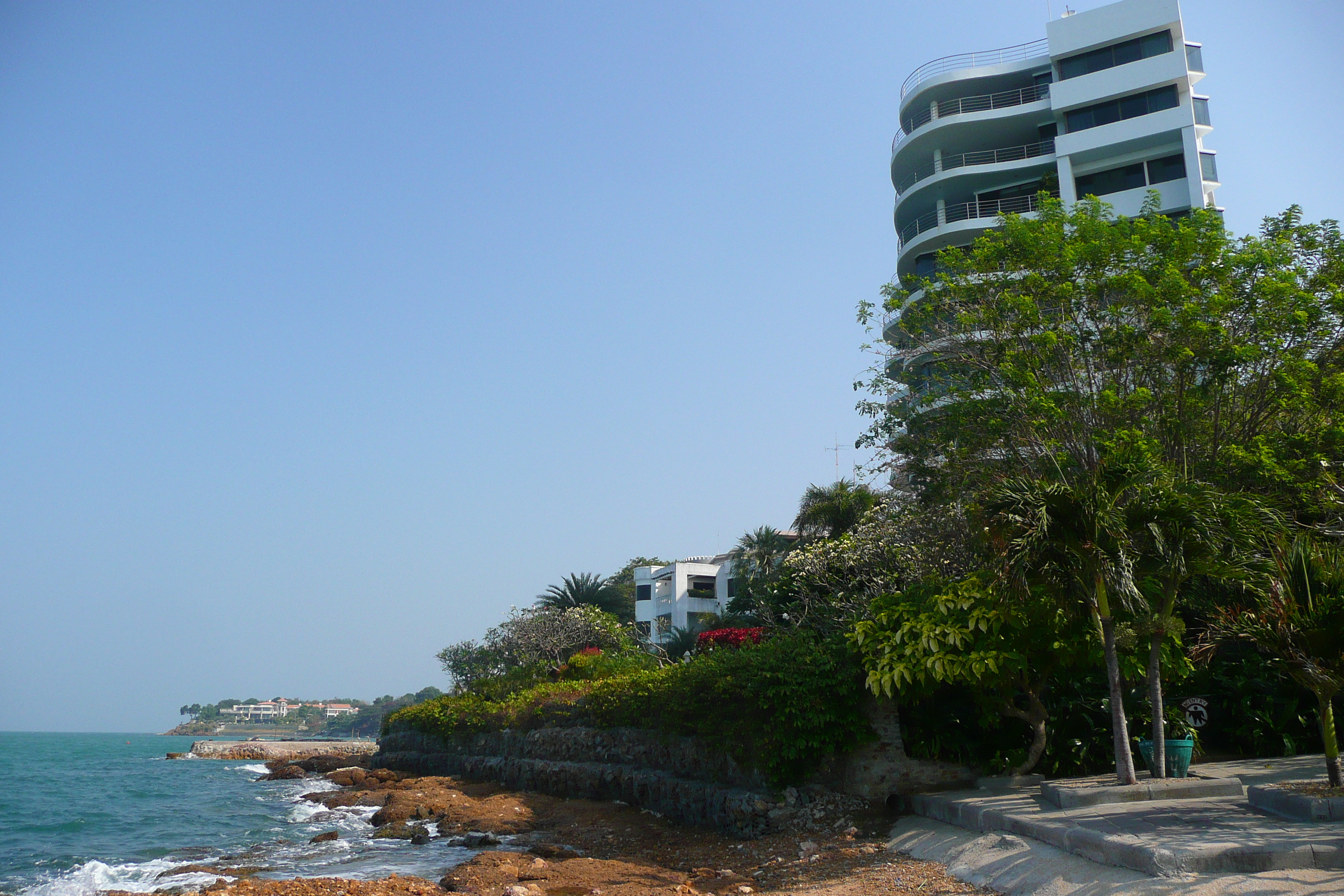 Picture Thailand Jomtien Golden Horn 2009-01 25 - Tours Golden Horn