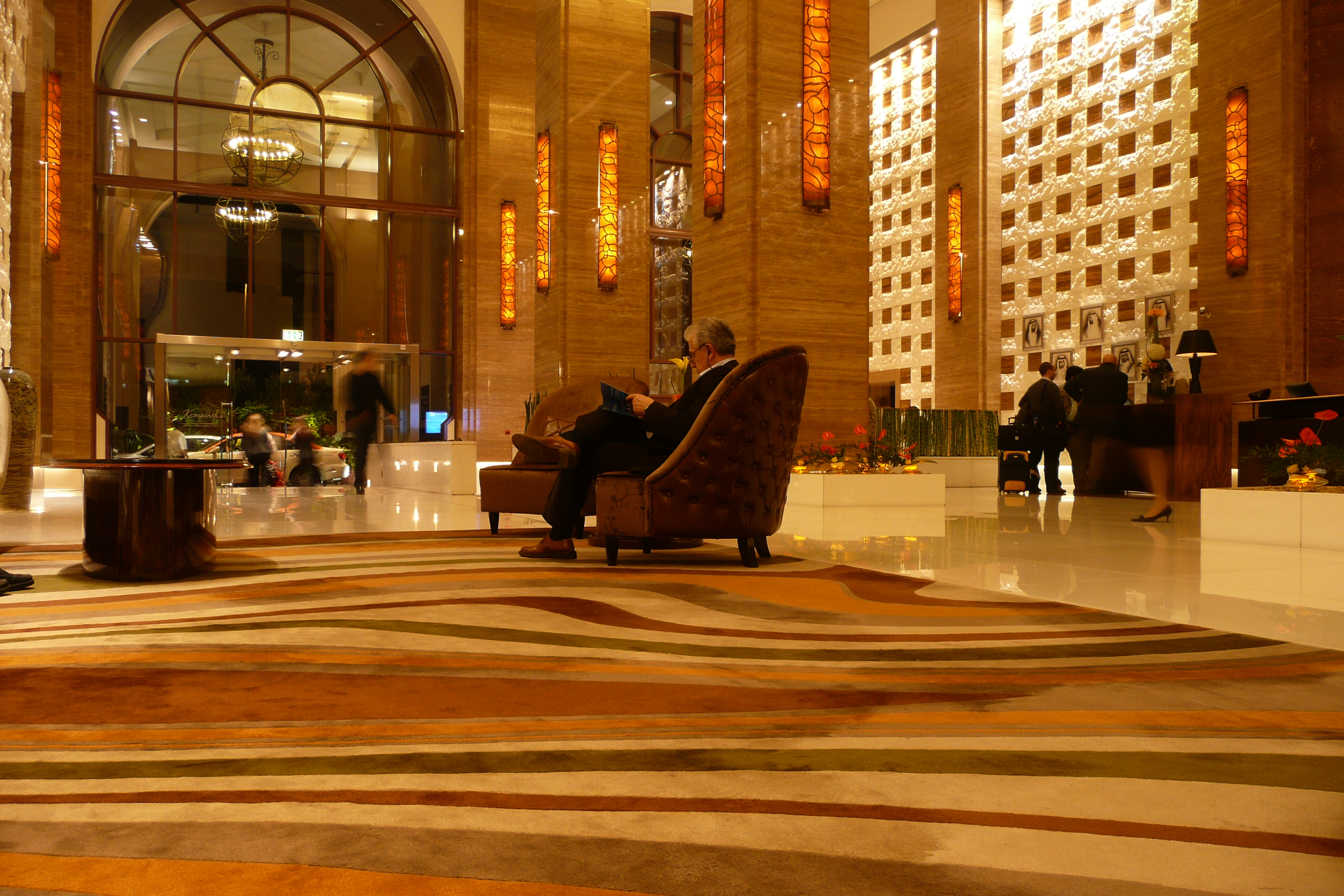 Picture United Arab Emirates Dubai Kempinski Hotel Mall of the Emirates 2009-01 8 - History Kempinski Hotel Mall of the Emirates