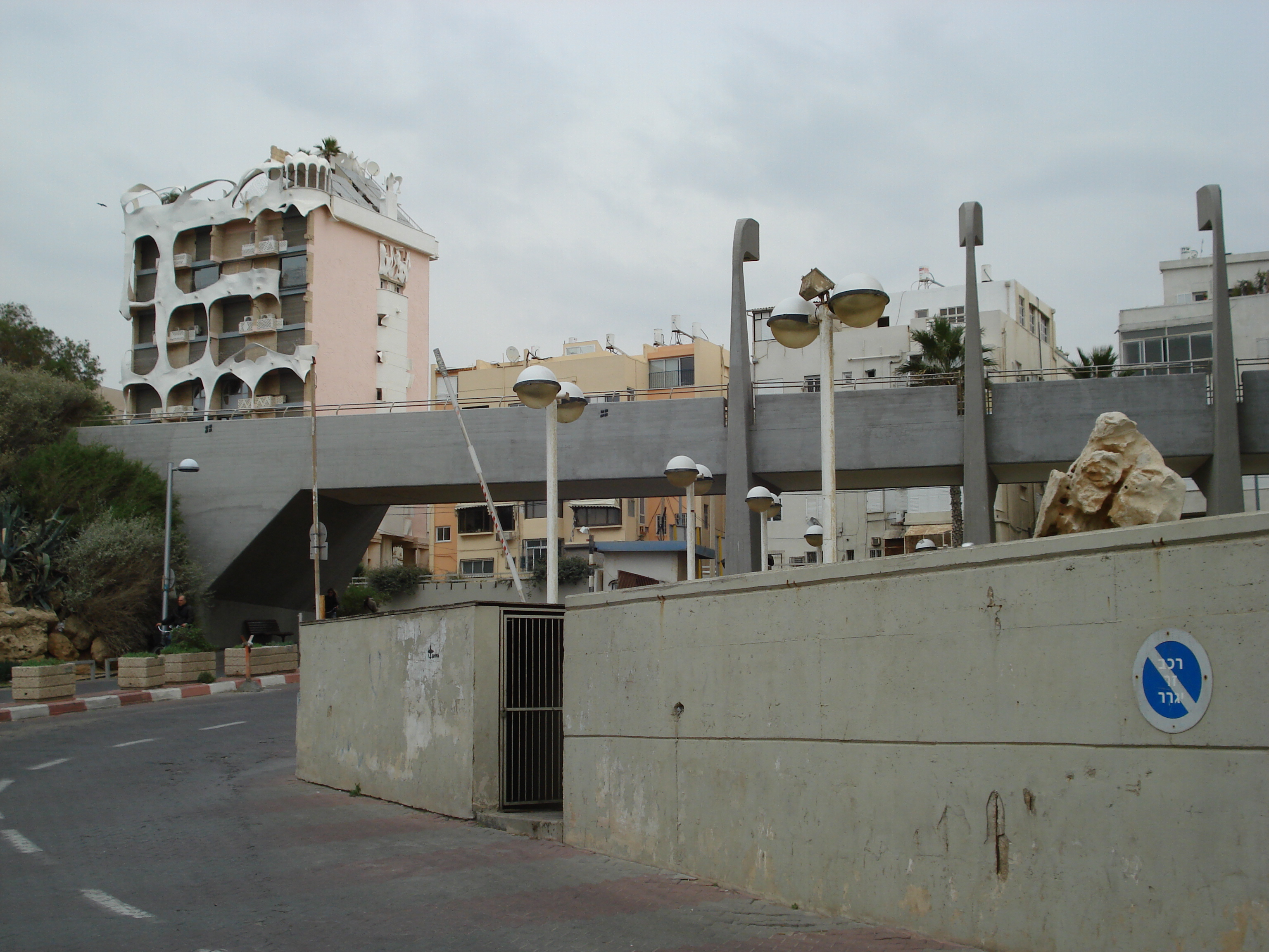 Picture Israel Tel Aviv Tel Aviv Sea Shore 2006-12 26 - Around Tel Aviv Sea Shore