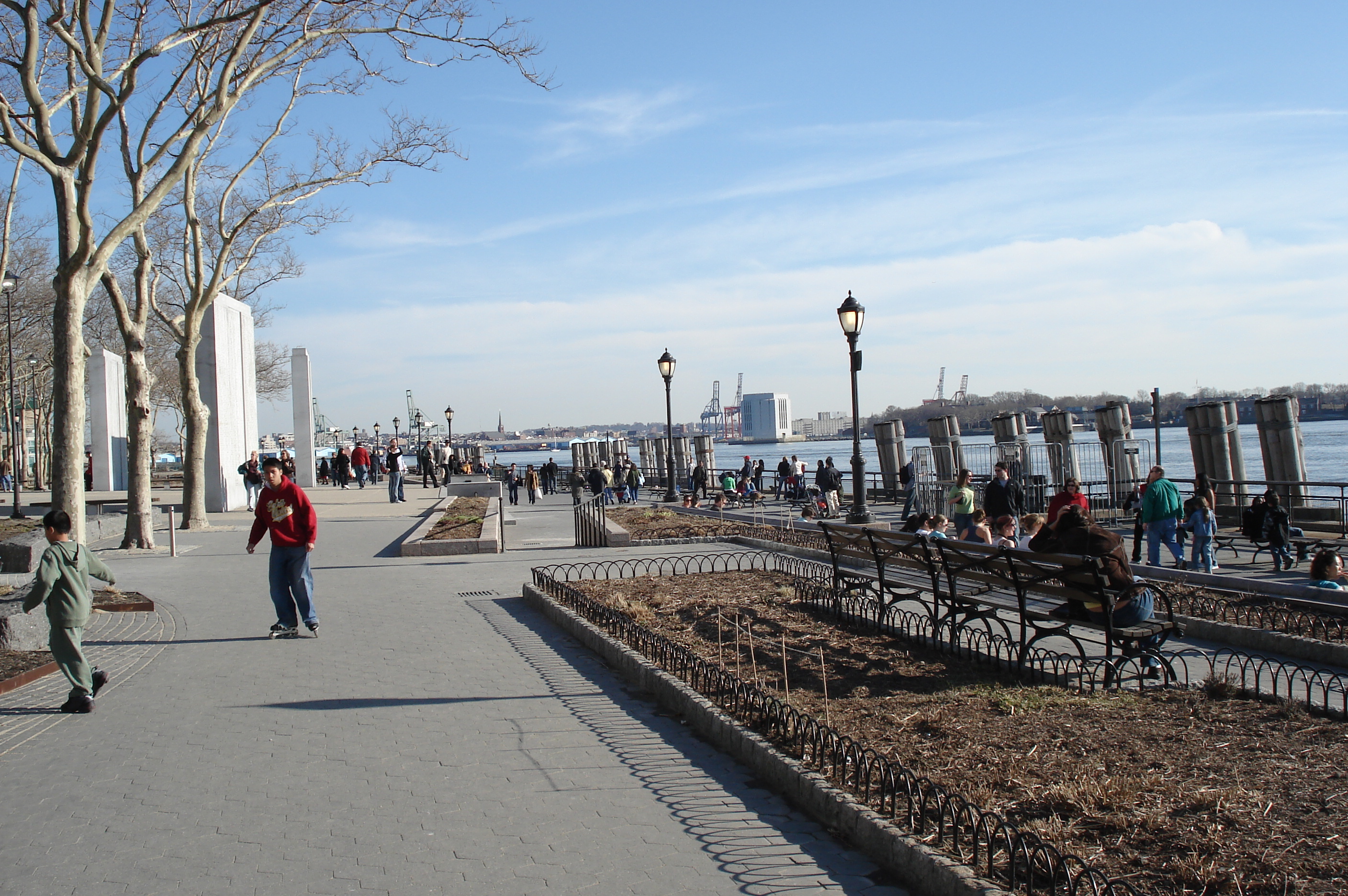 Picture United States New York Battery Park 2006-03 0 - Tours Battery Park