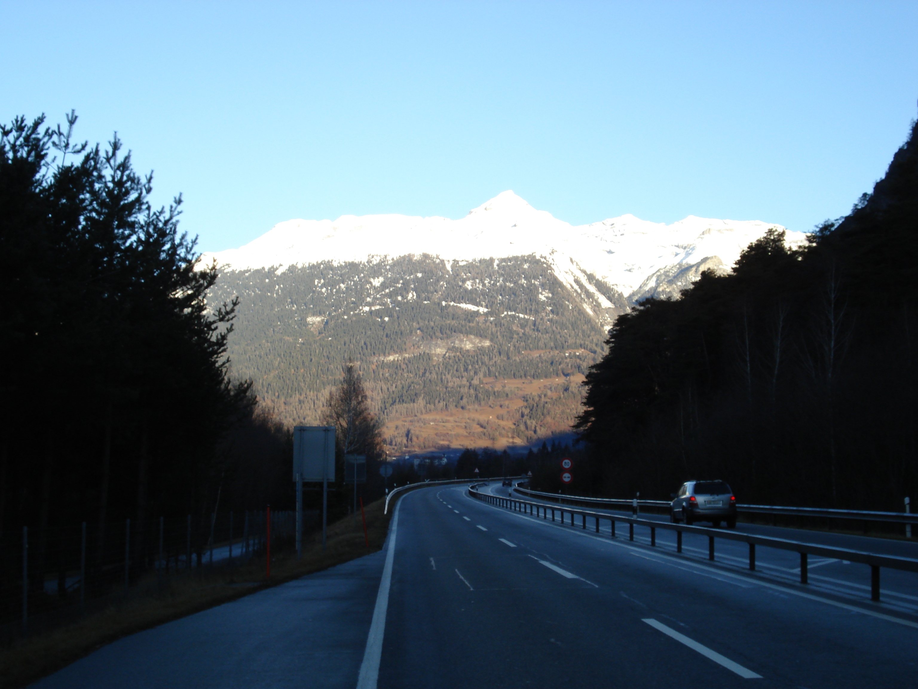 Picture Swiss Chur to St Moritz Road 2007-01 28 - Tours Chur to St Moritz Road