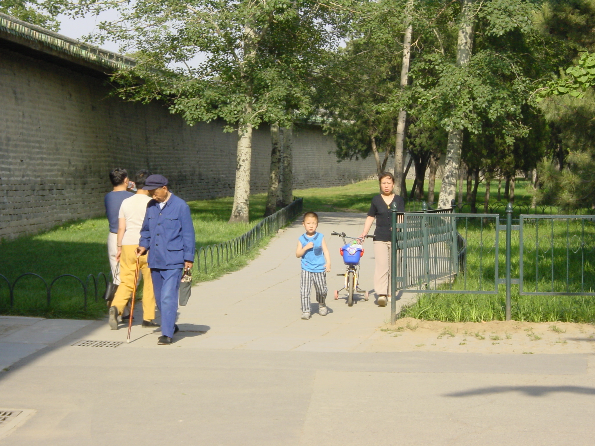 Picture China Beijing Temple of Heaven 2002-05 11 - Discovery Temple of Heaven