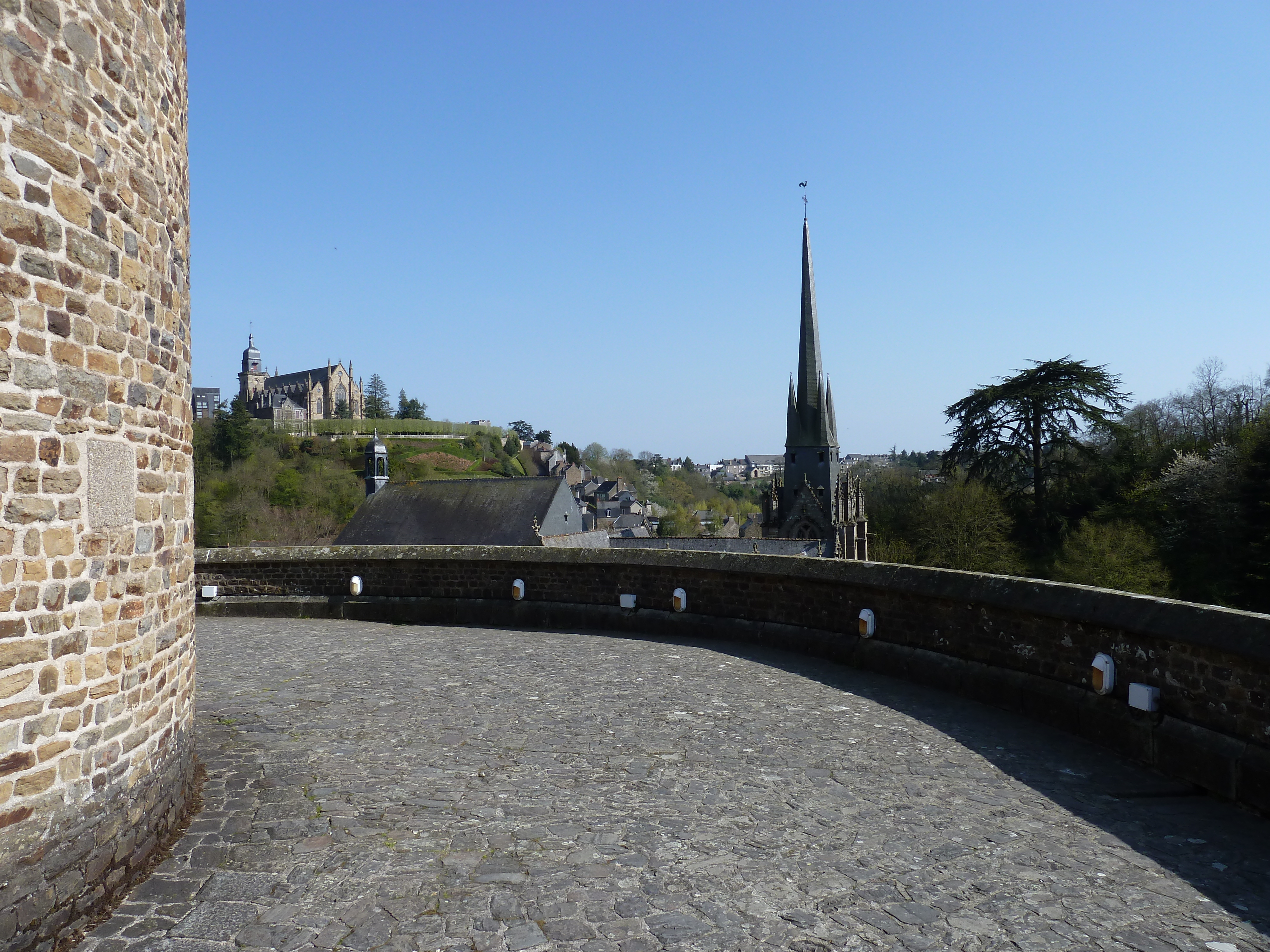 Picture France Fougeres 2010-04 52 - Tour Fougeres