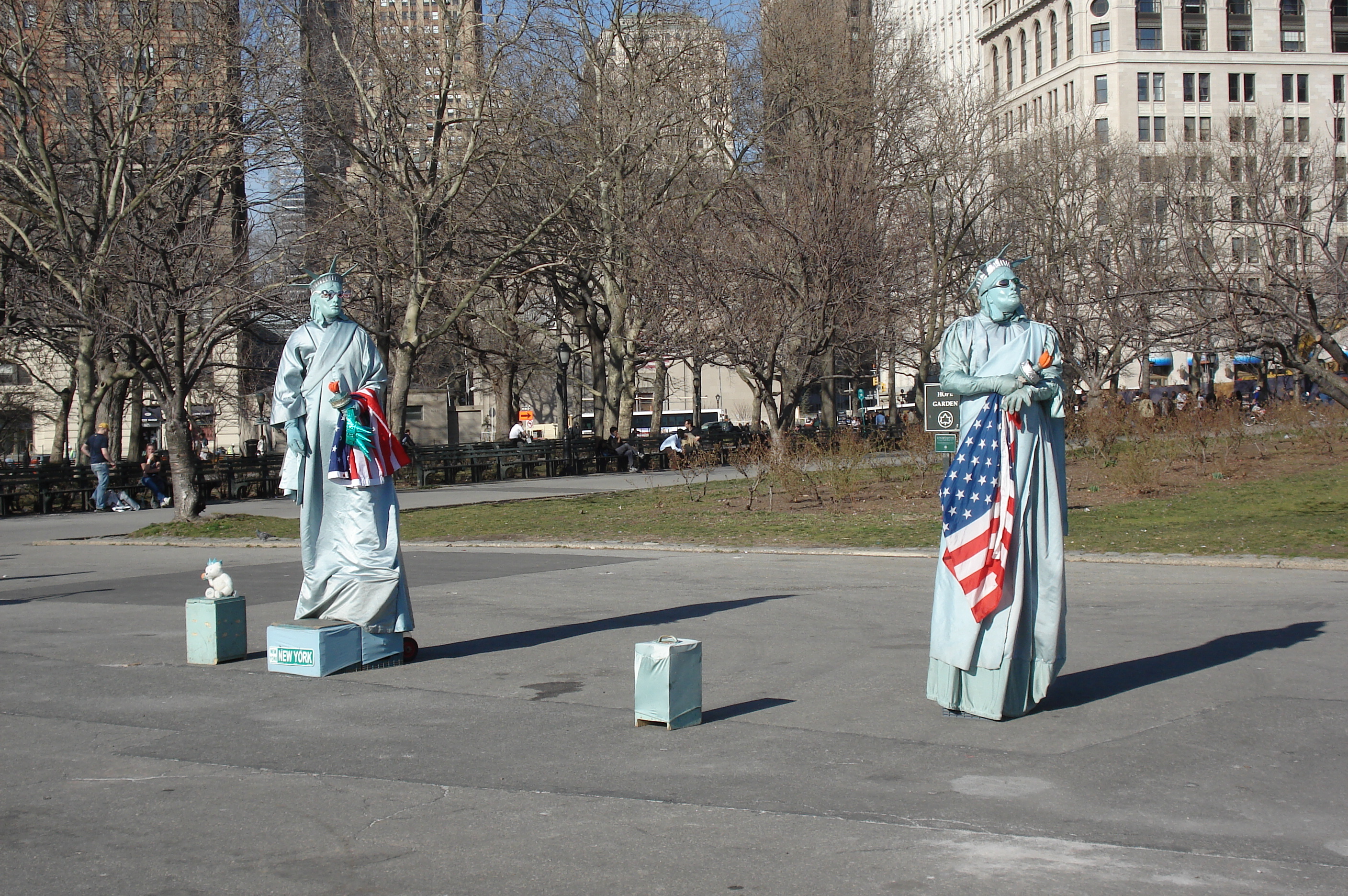 Picture United States New York Battery Park 2006-03 22 - Tour Battery Park